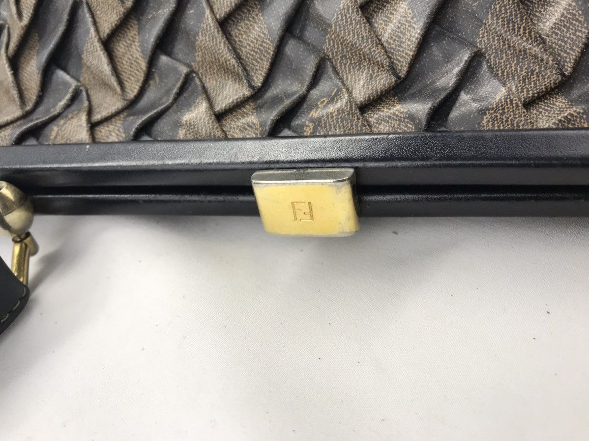 Fendi ❌Last Drop❌ 🔥Rare🔥 Auth Fendi Kelly Style one handle bag Size ONE SIZE - 17 Thumbnail