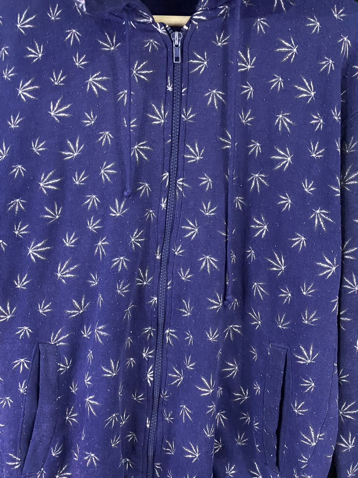 Japanese Brand × Vintage MUST GO 🔥 Vintage Marijuana Fullprint Hoodie Sweatshirt Size US M / EU 48-50 / 2 - 3 Thumbnail