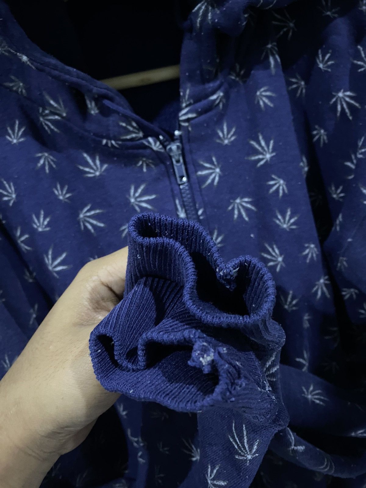 Japanese Brand × Vintage MUST GO 🔥 Vintage Marijuana Fullprint Hoodie Sweatshirt Size US M / EU 48-50 / 2 - 7 Thumbnail