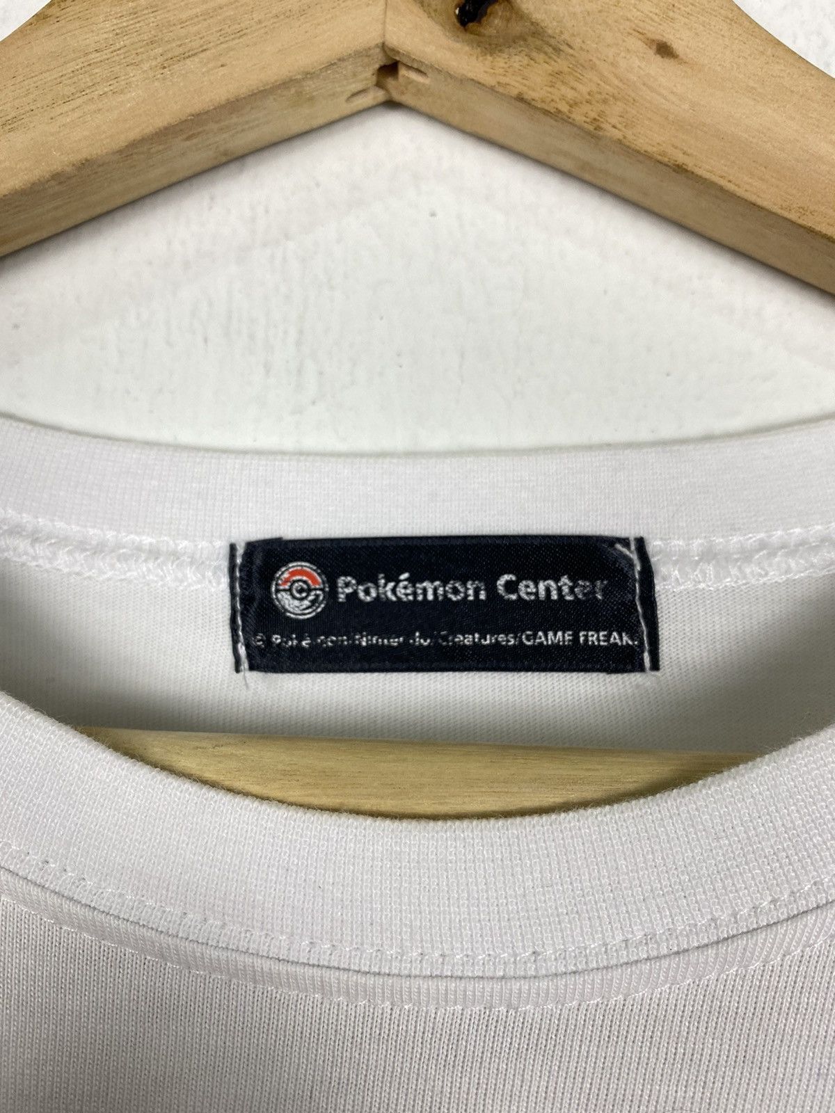 Anime OFFER 🔥 Vintage Dragonite Character of Pokemon Tshirt Tee Size US M / EU 48-50 / 2 - 4 Thumbnail
