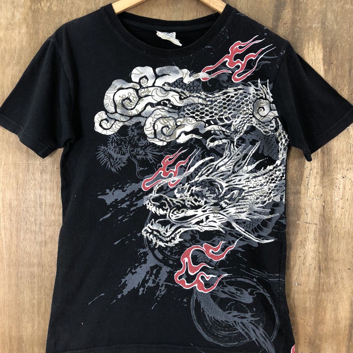 Japanese Brand DLL Japan Dragon Black Tshirt vintage #101 Size US S / EU 44-46 / 1 - 4 Thumbnail