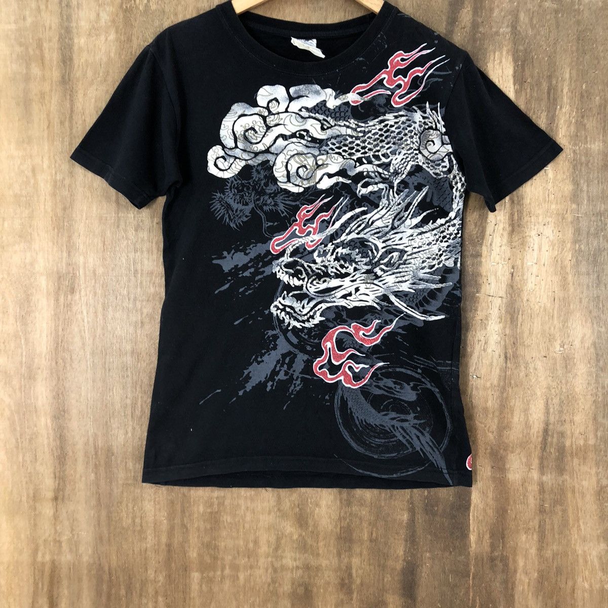 Japanese Brand DLL Japan Dragon Black Tshirt vintage #101 Size US S / EU 44-46 / 1 - 3 Thumbnail