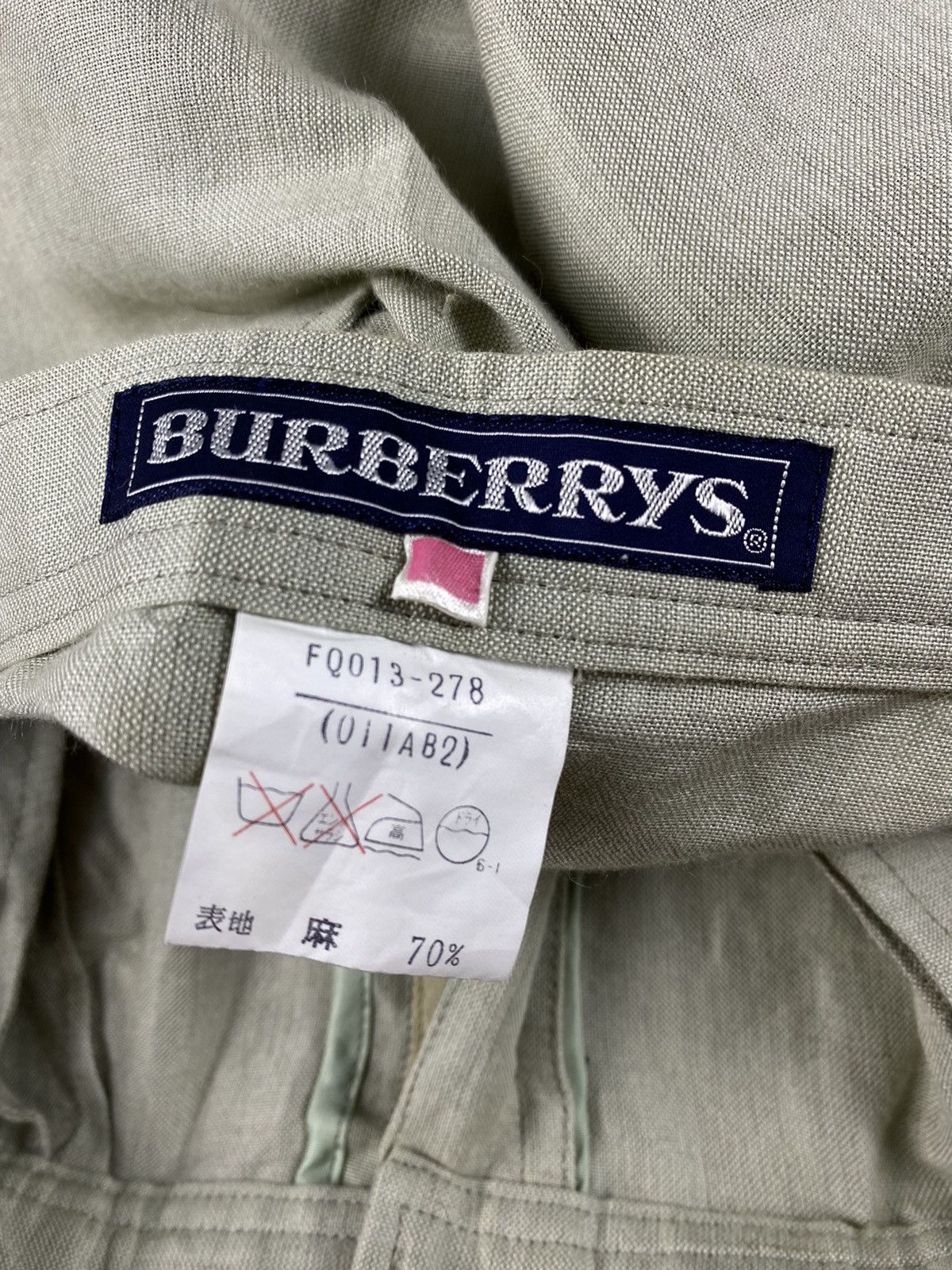 Burberry ASAP ‼️ Vintage Burberry Short Pants Size 25" / US 0 / IT 36 - 4 Thumbnail