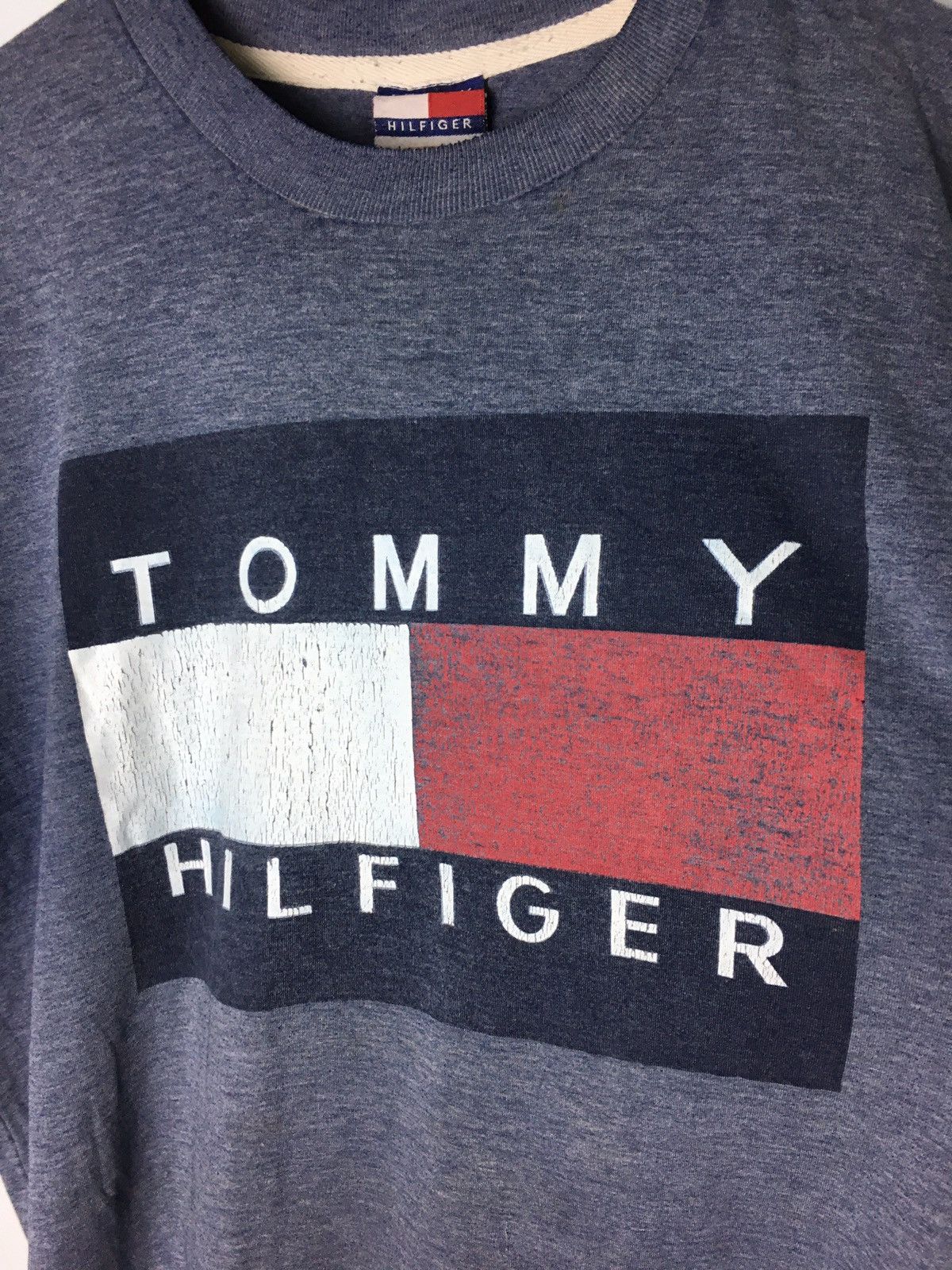 Tommy Hilfiger × Vintage Vintage Timmy Hilfiger Big Logo Tee Shirt Size US L / EU 52-54 / 3 - 2 Thumbnail