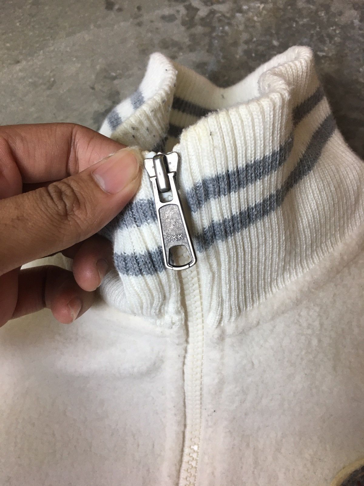 Japanese Brand × MLB × Uniqlo Major League Baseball x Uniqlo Chicago Logo Fleece Sweater Size US S / EU 44-46 / 1 - 6 Thumbnail