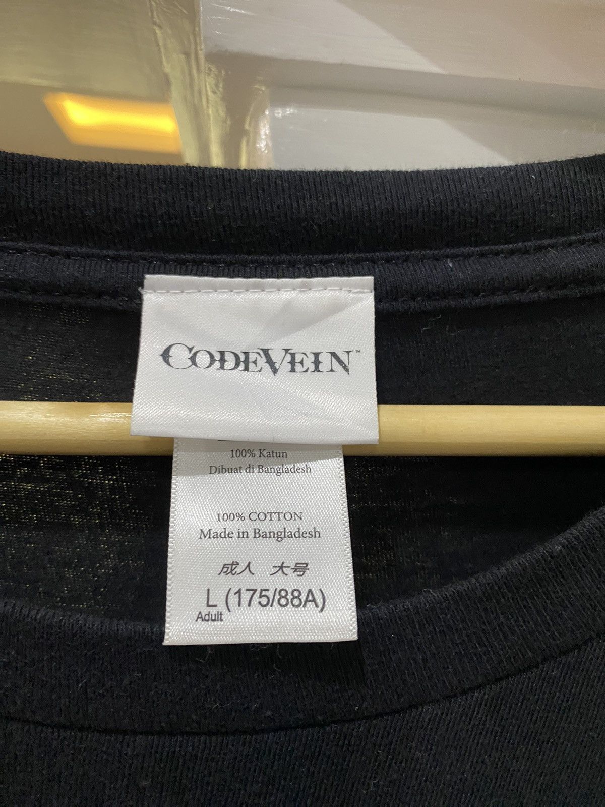The Game × Vintage Vintage Code Vein Game Tee Size US L / EU 52-54 / 3 - 7 Thumbnail