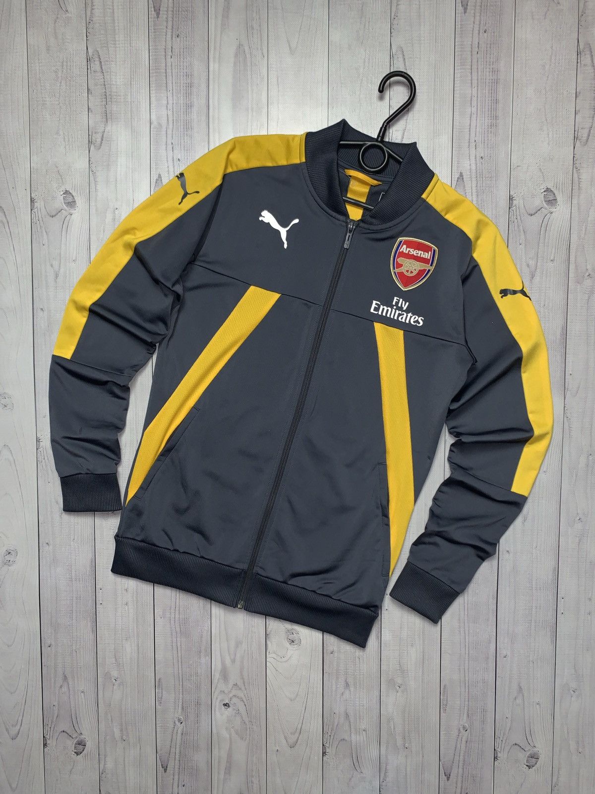 Puma × Vintage Vintage Arsenal track jacket puma size Xs yellow line rare Size US XS / EU 42 / 0 - 1 Thumbnail