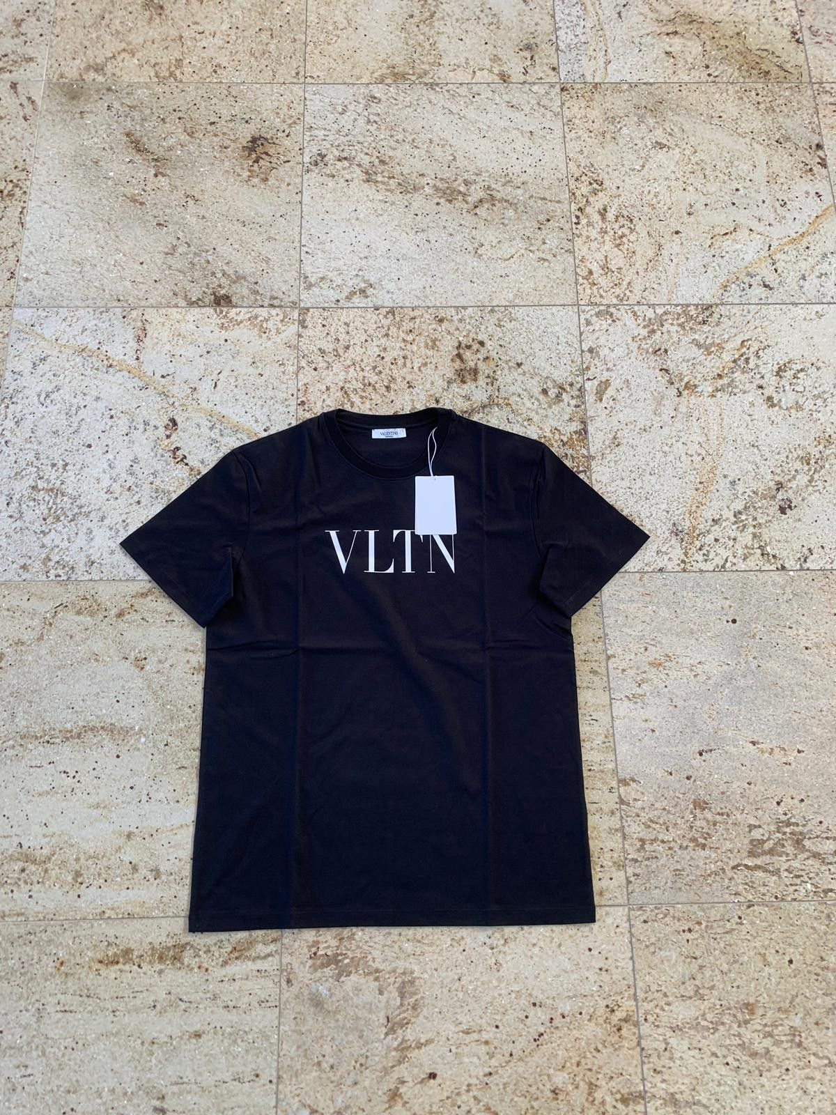 Valentino Logo Tee, SS in Black Size US S / EU 44-46 / 1 - 3 Thumbnail