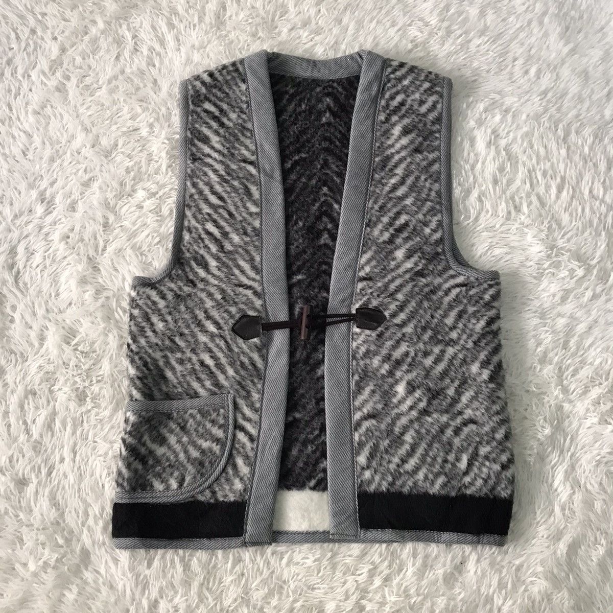 Japanese Brand Rare design sleeveless kimono made in Japan Size US M / EU 48-50 / 2 - 14 Thumbnail