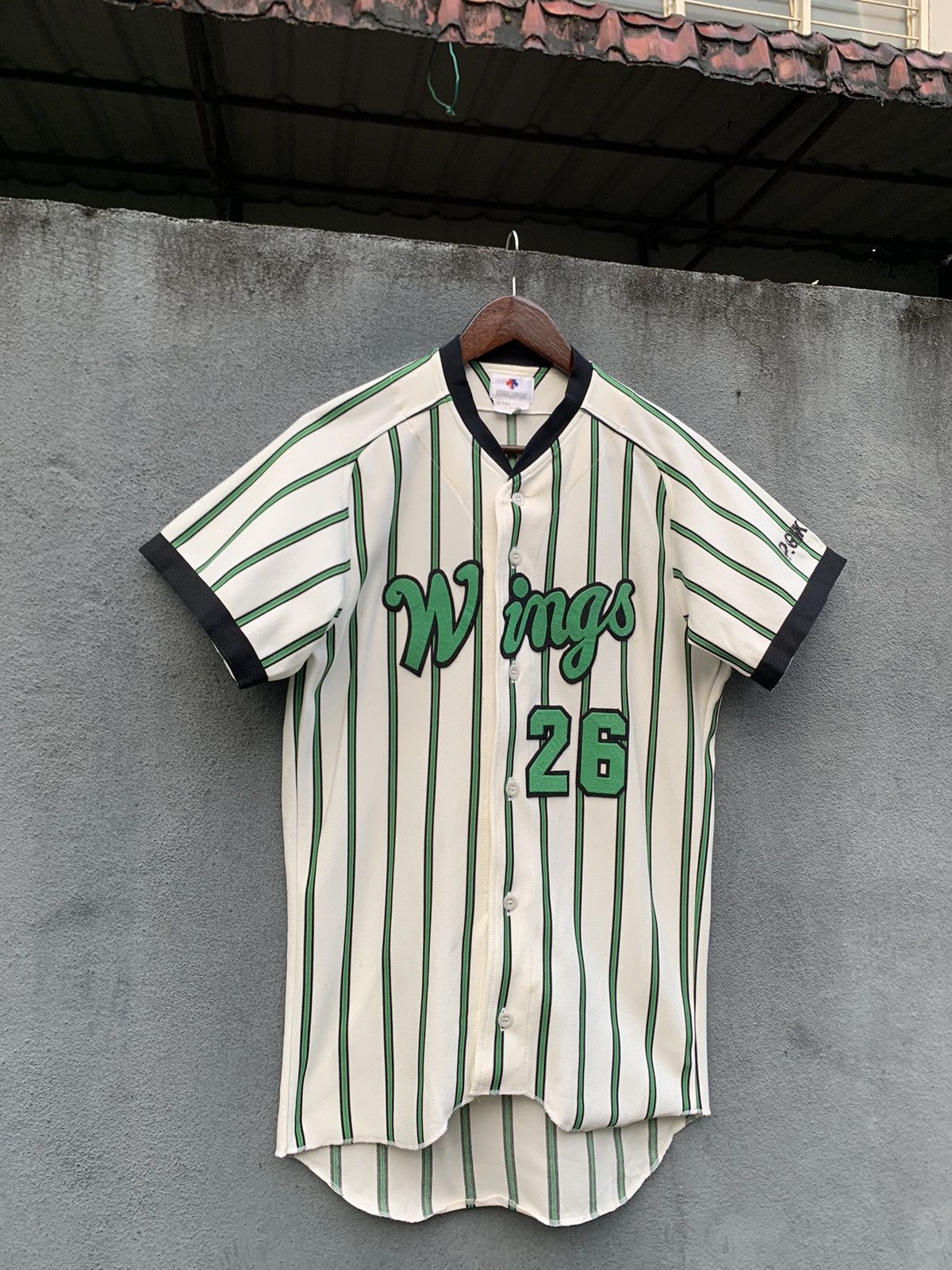 Descente ⚾️Vintage WINGS 26 Beautiful Striped Baseball Jersey Size US S / EU 44-46 / 1 - 2 Thumbnail