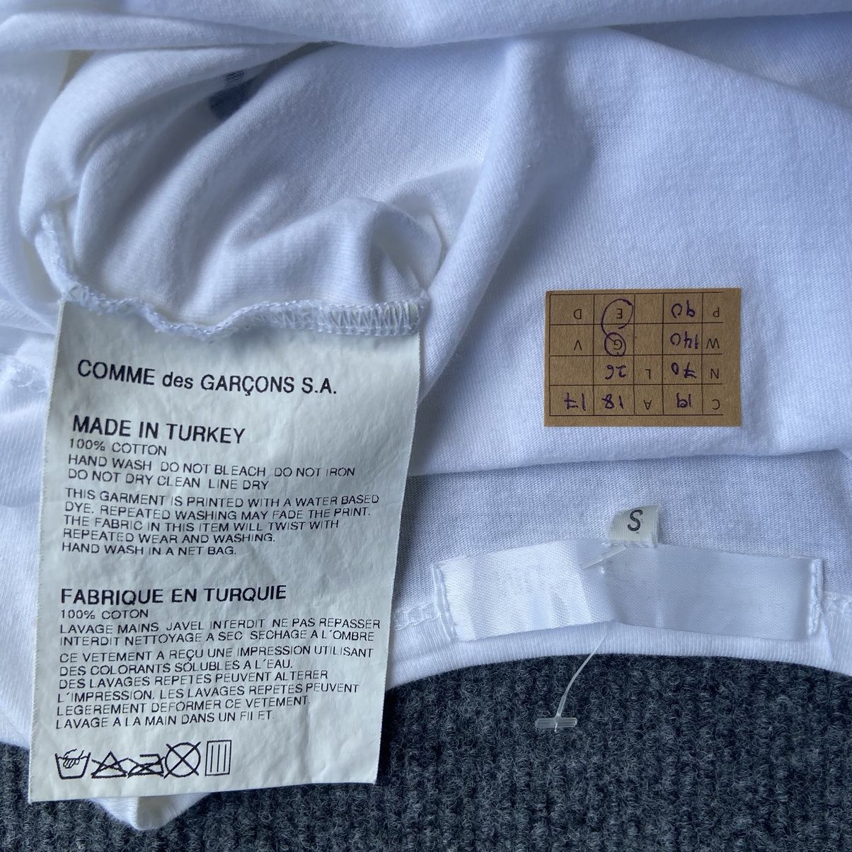 Designer × Japanese Brand COMME DES GARCONS Japanese Designer Parfums tshirt Size US S / EU 44-46 / 1 - 4 Thumbnail