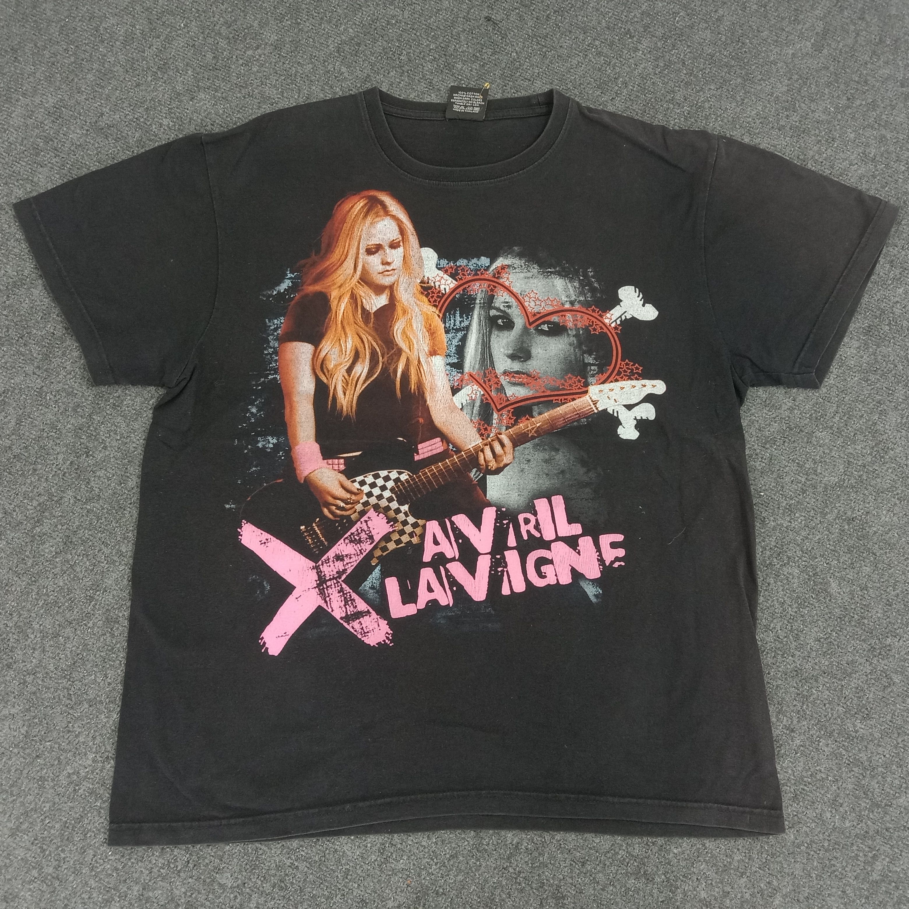 Vintage Avril Lavigne Canadian Singer Tour T-Shirt
