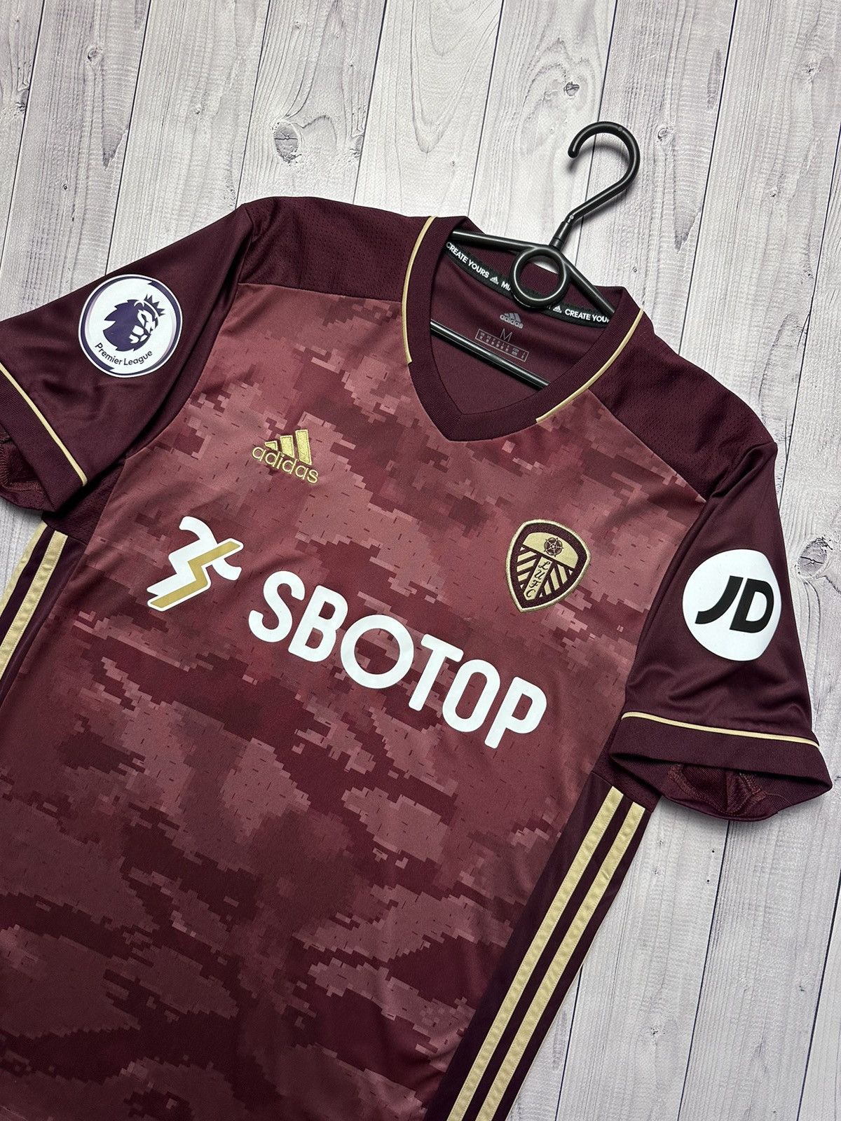 Adidas × Vintage Adidas soccer jersey Leeds United red Camo away size M Size US M / EU 48-50 / 2 - 2 Thumbnail