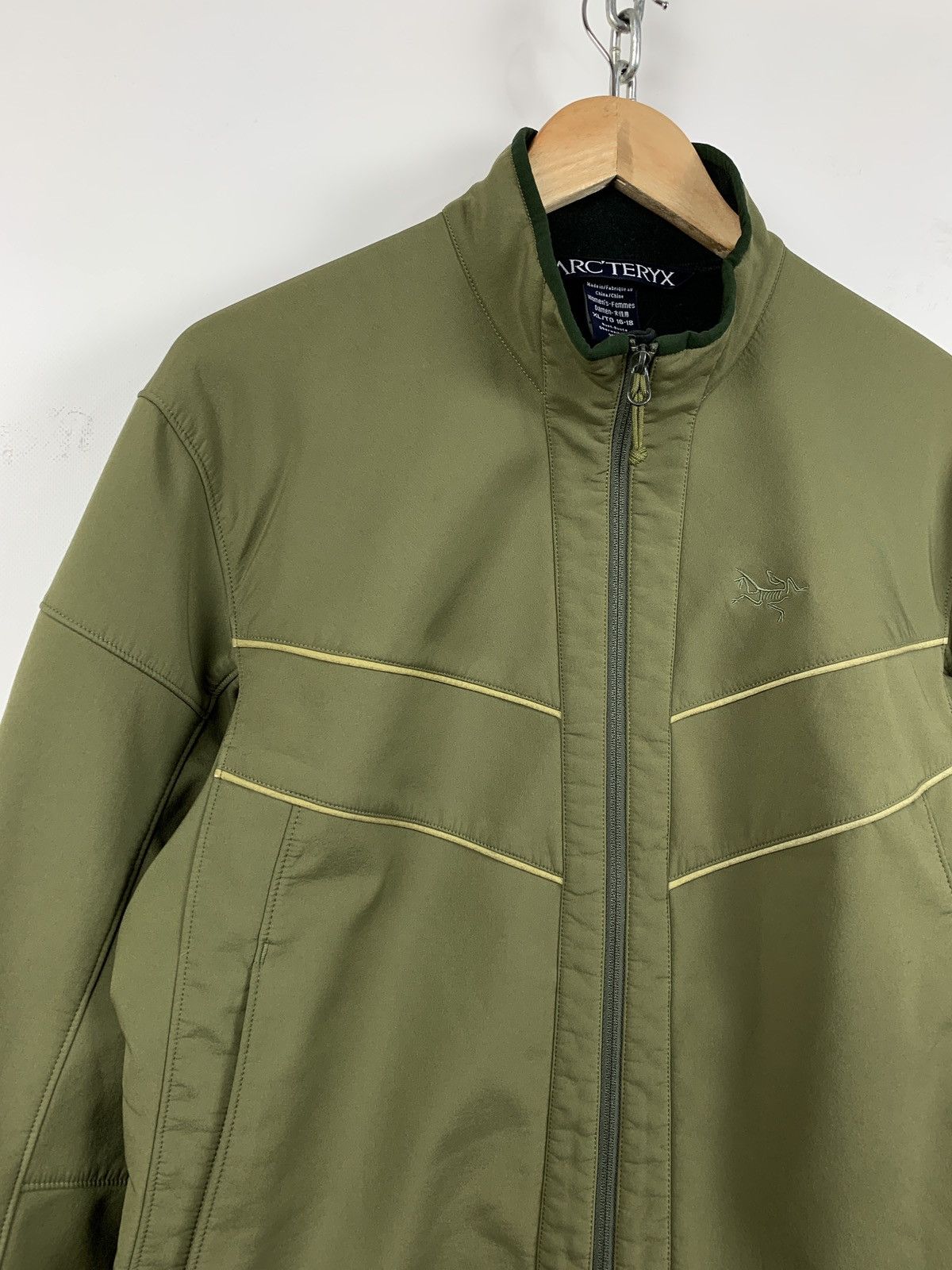 Arc'teryx Vintage Arcteryx Women’s Softshell Khaki Jacket Size XL / US 12-14 / IT 48-50 - 7 Thumbnail