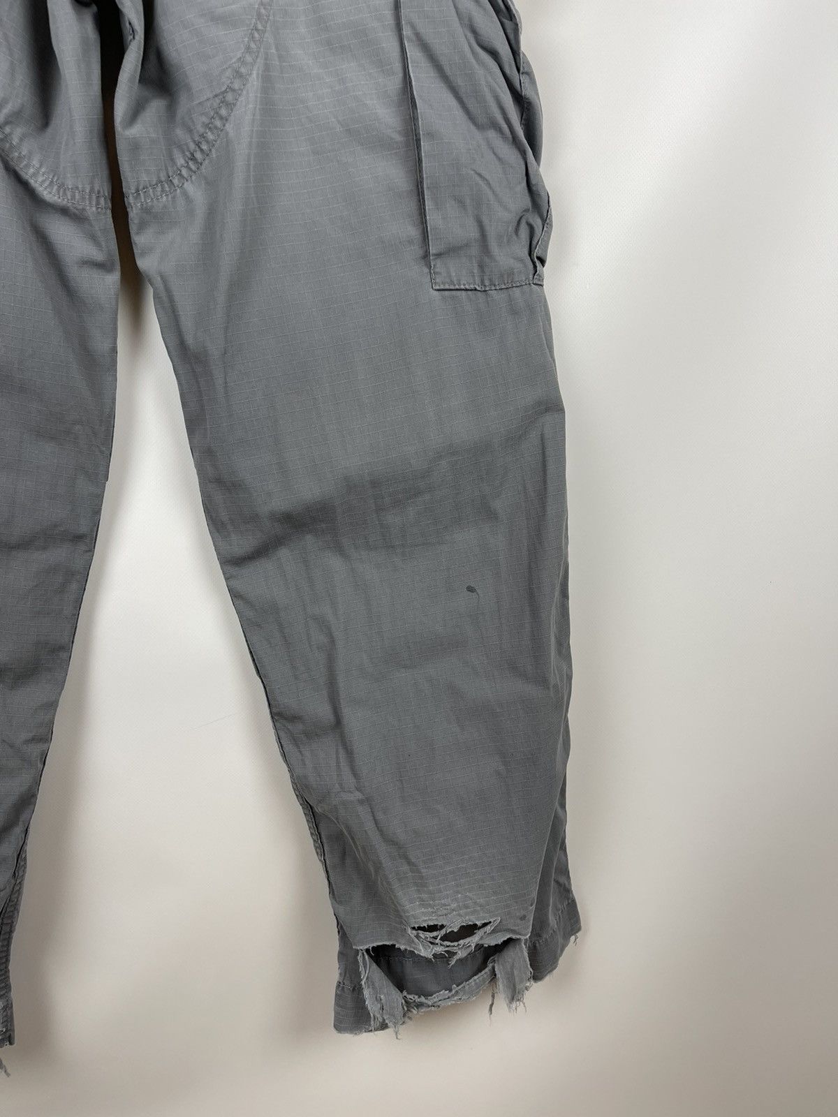 Carhartt Carhartt vintage distressed cargo pants travis Scott style Size US 32 / EU 48 - 12 Thumbnail