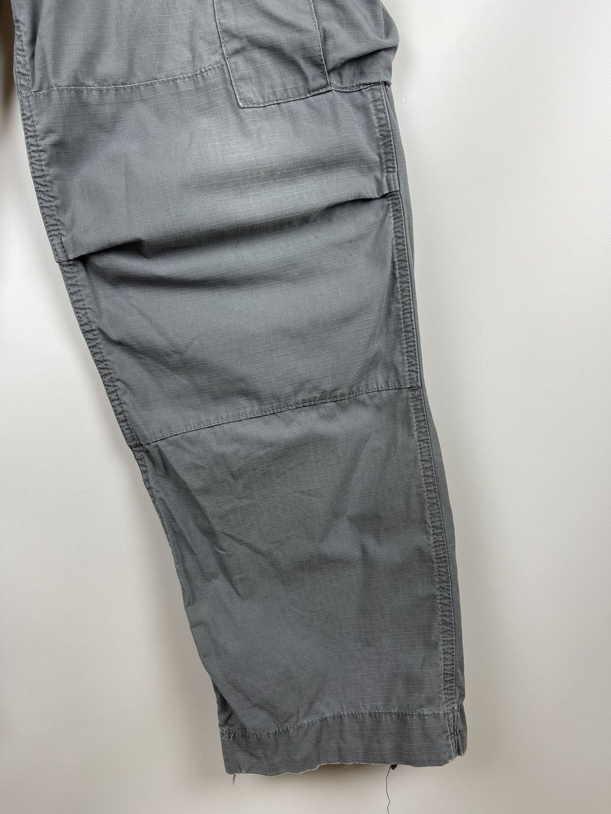 Carhartt Carhartt vintage distressed cargo pants travis Scott style Size US 32 / EU 48 - 8 Thumbnail