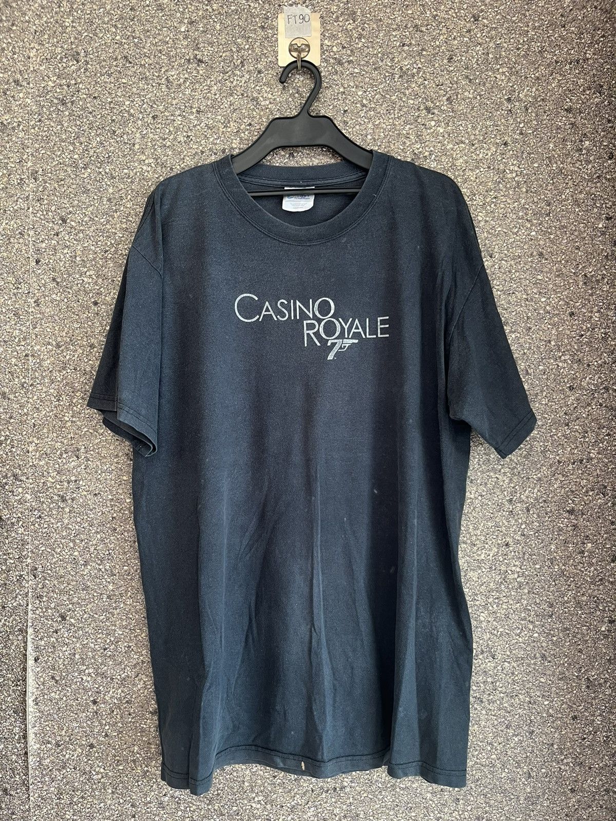 Vintage Casino royale ft90 Size US L / EU 52-54 / 3 - 1 Thumbnail