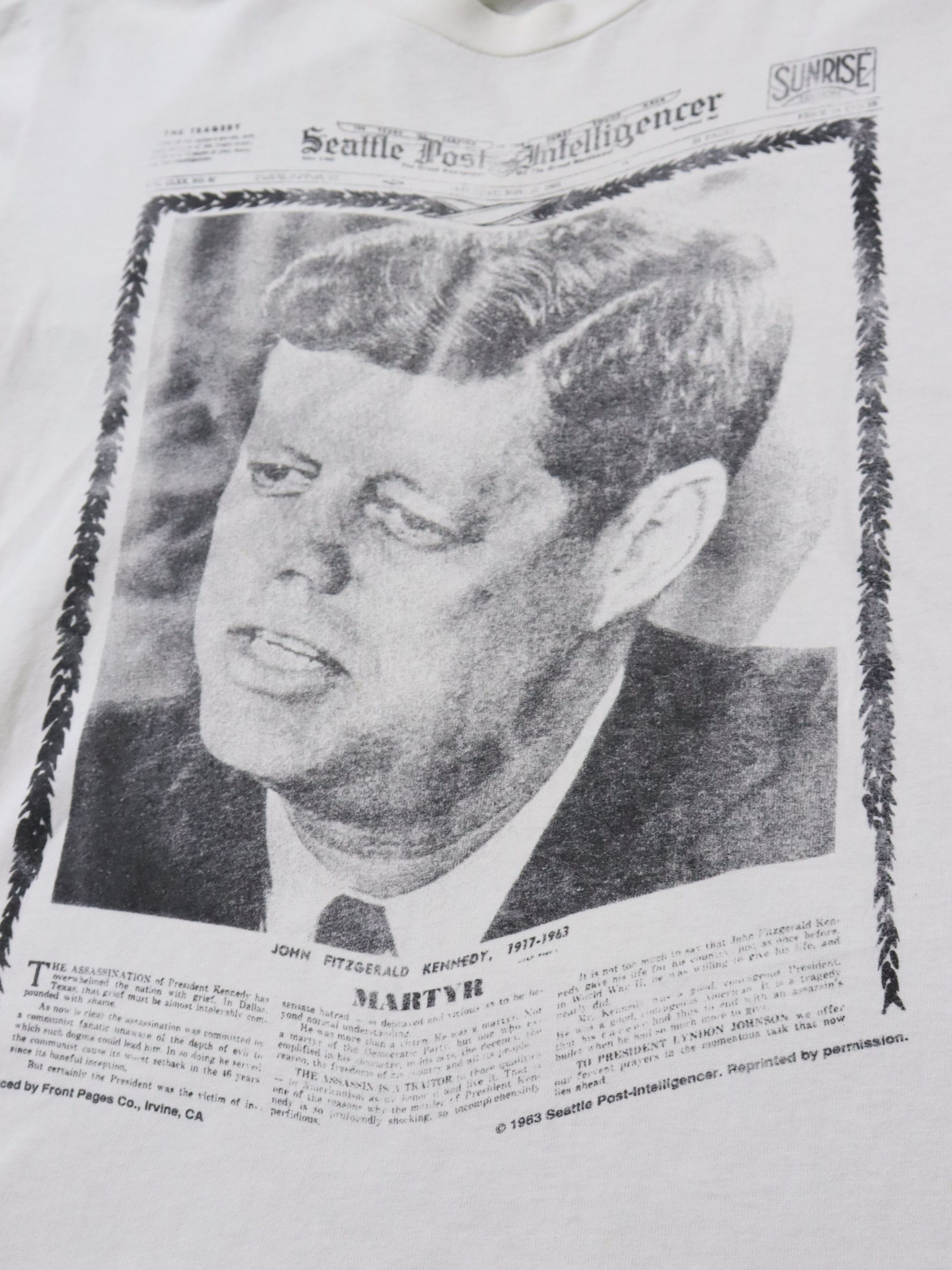 Vintage Vintage John F. Kennedy Newspaper Portrait Spellout Shirt Size US M / EU 48-50 / 2 - 5 Thumbnail