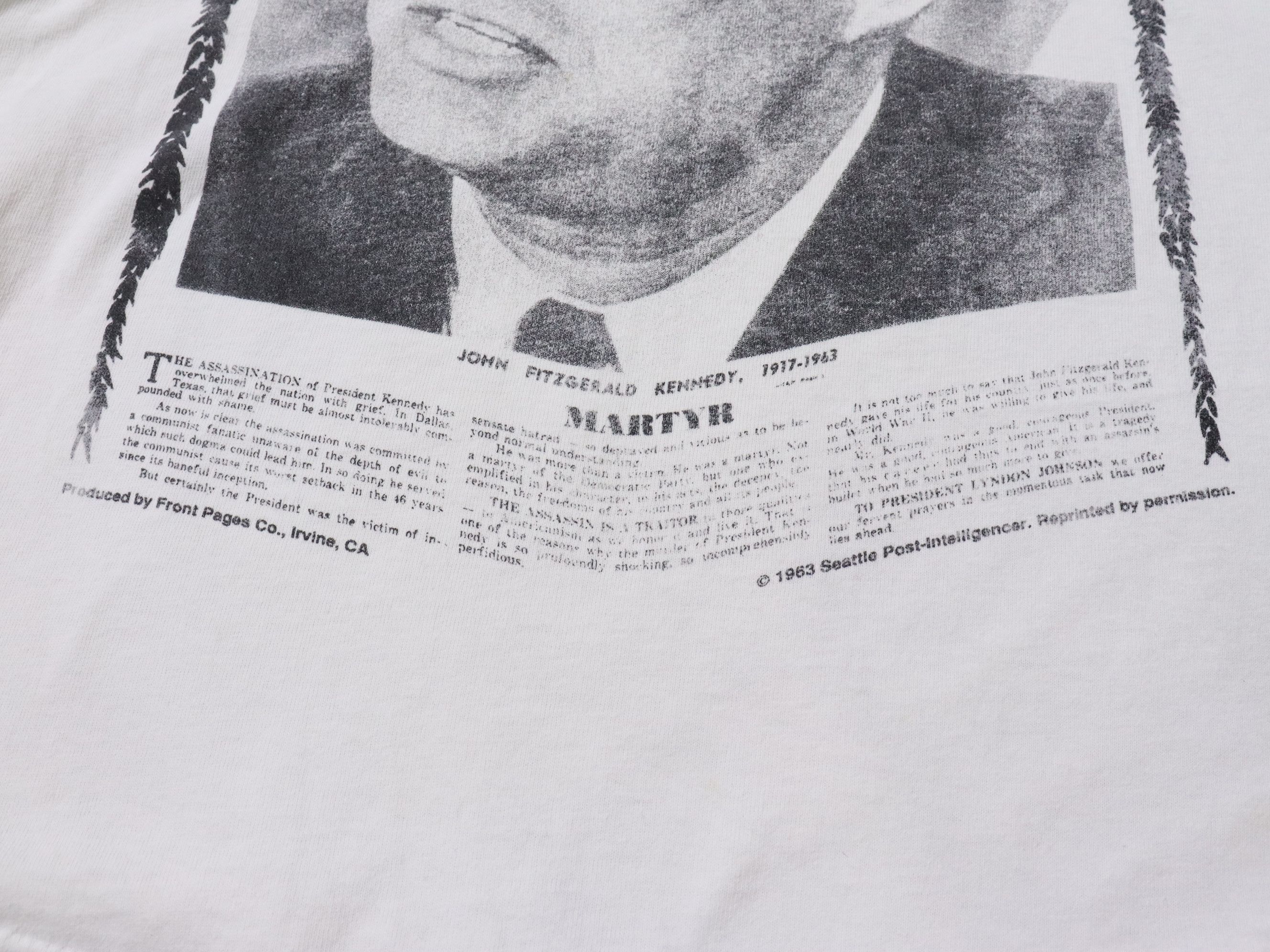 Vintage Vintage John F. Kennedy Newspaper Portrait Spellout Shirt Size US M / EU 48-50 / 2 - 13 Thumbnail