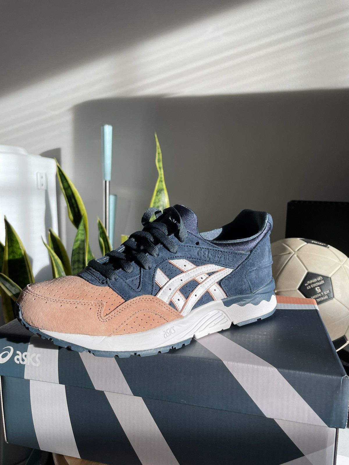 Kith x Asics Gel-Lyte V Salmon Toe Size