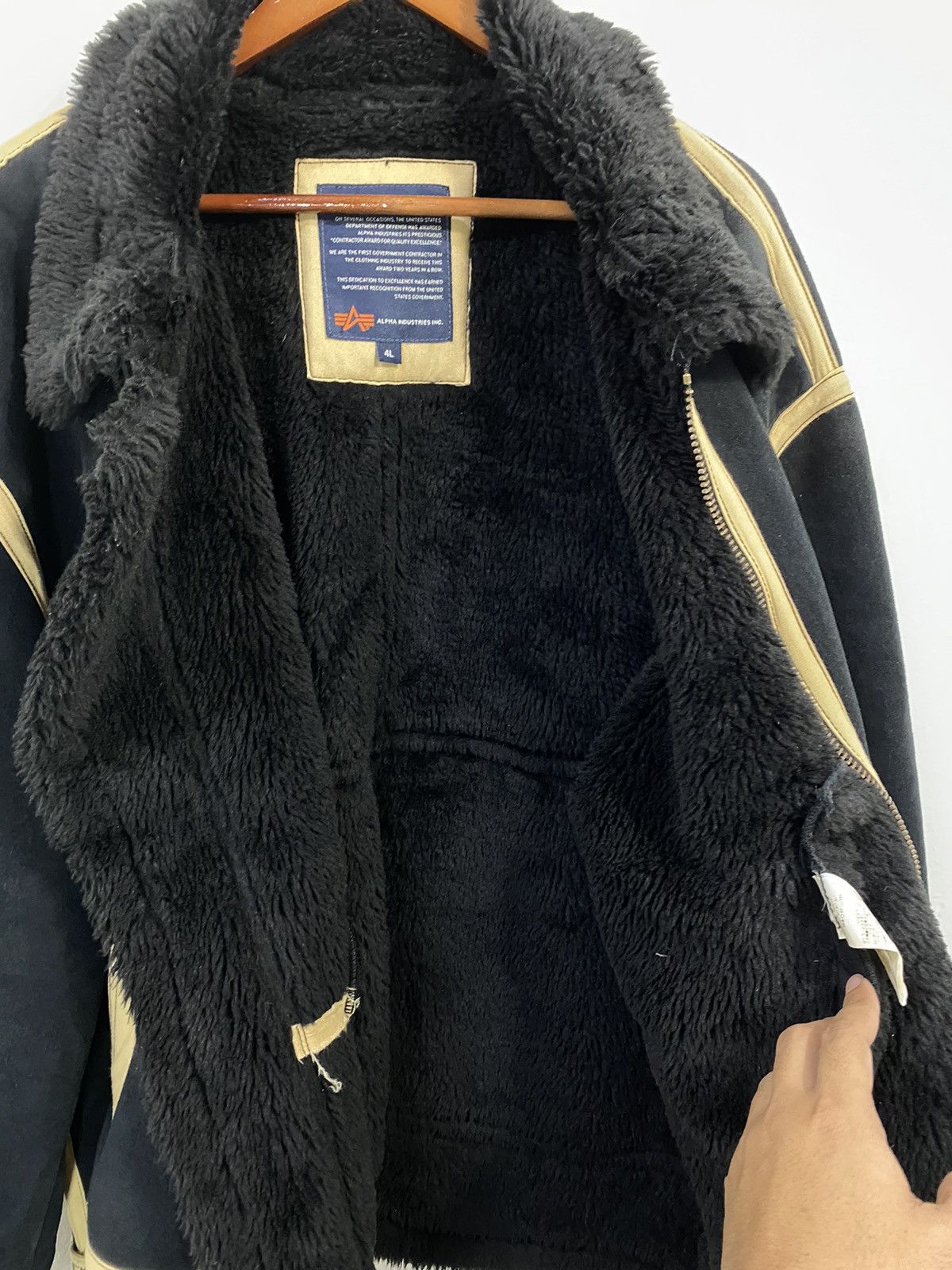 Alpha Industries Alpha Industries Sherpa B3 Flight Bomber Jacket Design Size US XXL / EU 58 / 5 - 11 Thumbnail