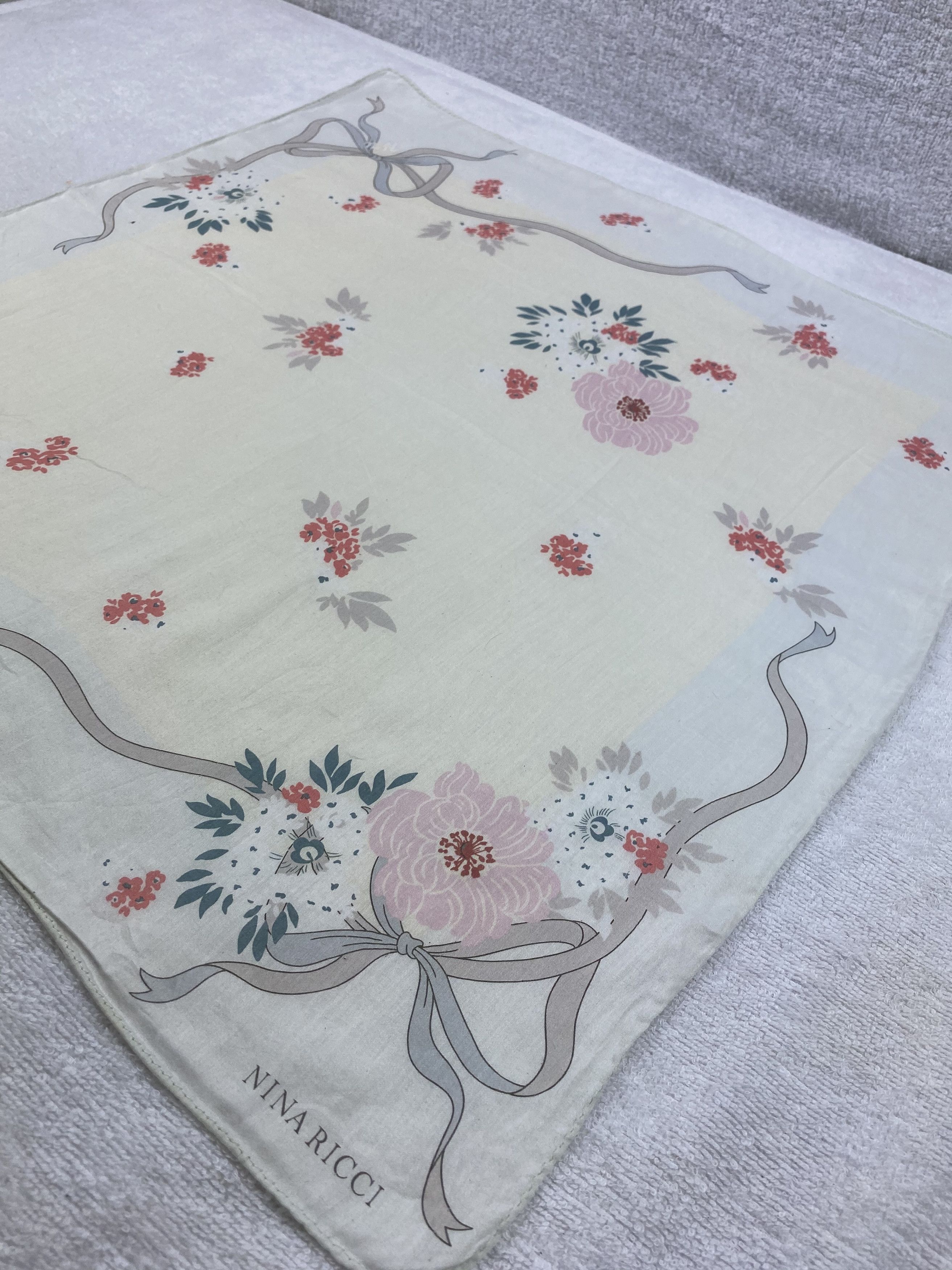 Nina Ricci × Other × Vintage Nina Ricci Handkerchief / Bandana / Neckerchief Size ONE SIZE - 3 Thumbnail