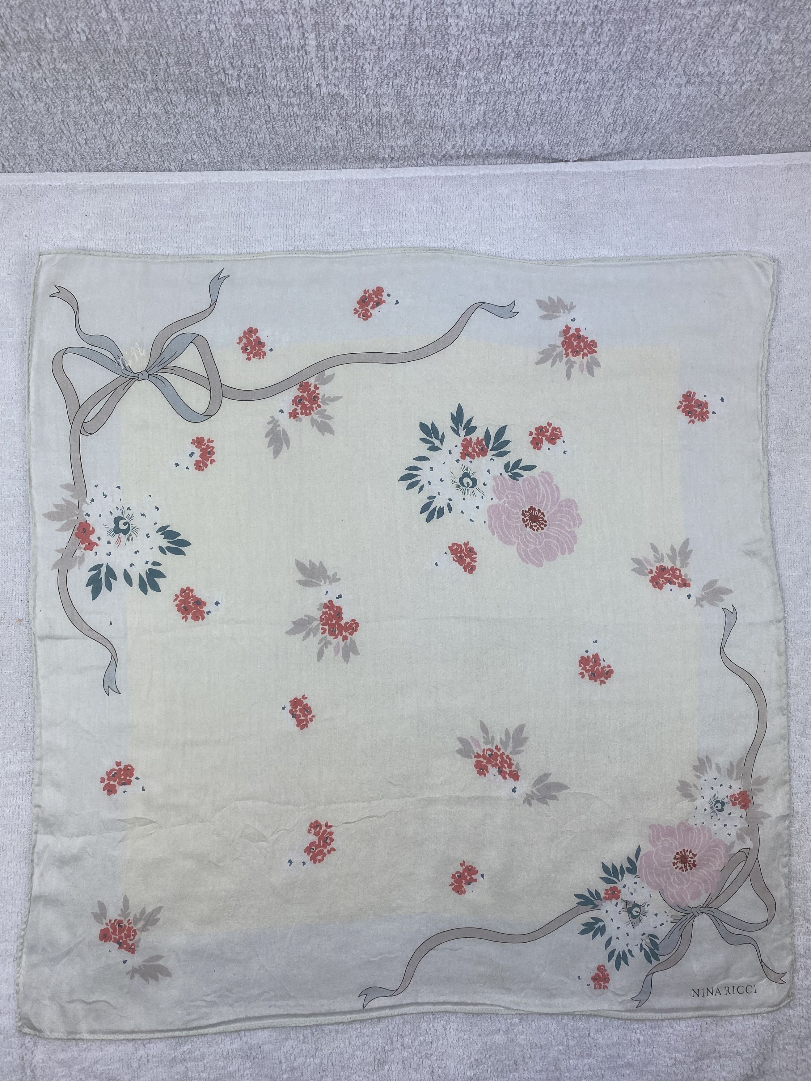 Nina Ricci × Other × Vintage Nina Ricci Handkerchief / Bandana / Neckerchief Size ONE SIZE - 2 Thumbnail