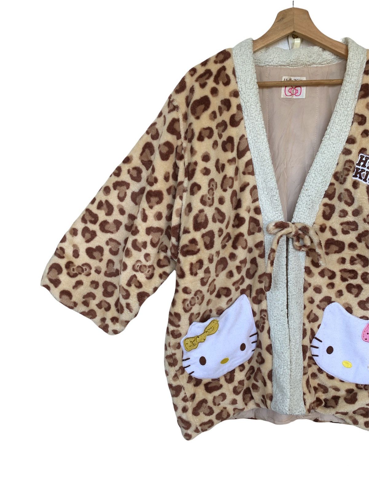 Cartoon Network × Japanese Brand 🔥Japanese Brand Hello Kitty Kimono Leapard Design Size US M / EU 48-50 / 2 - 6 Thumbnail