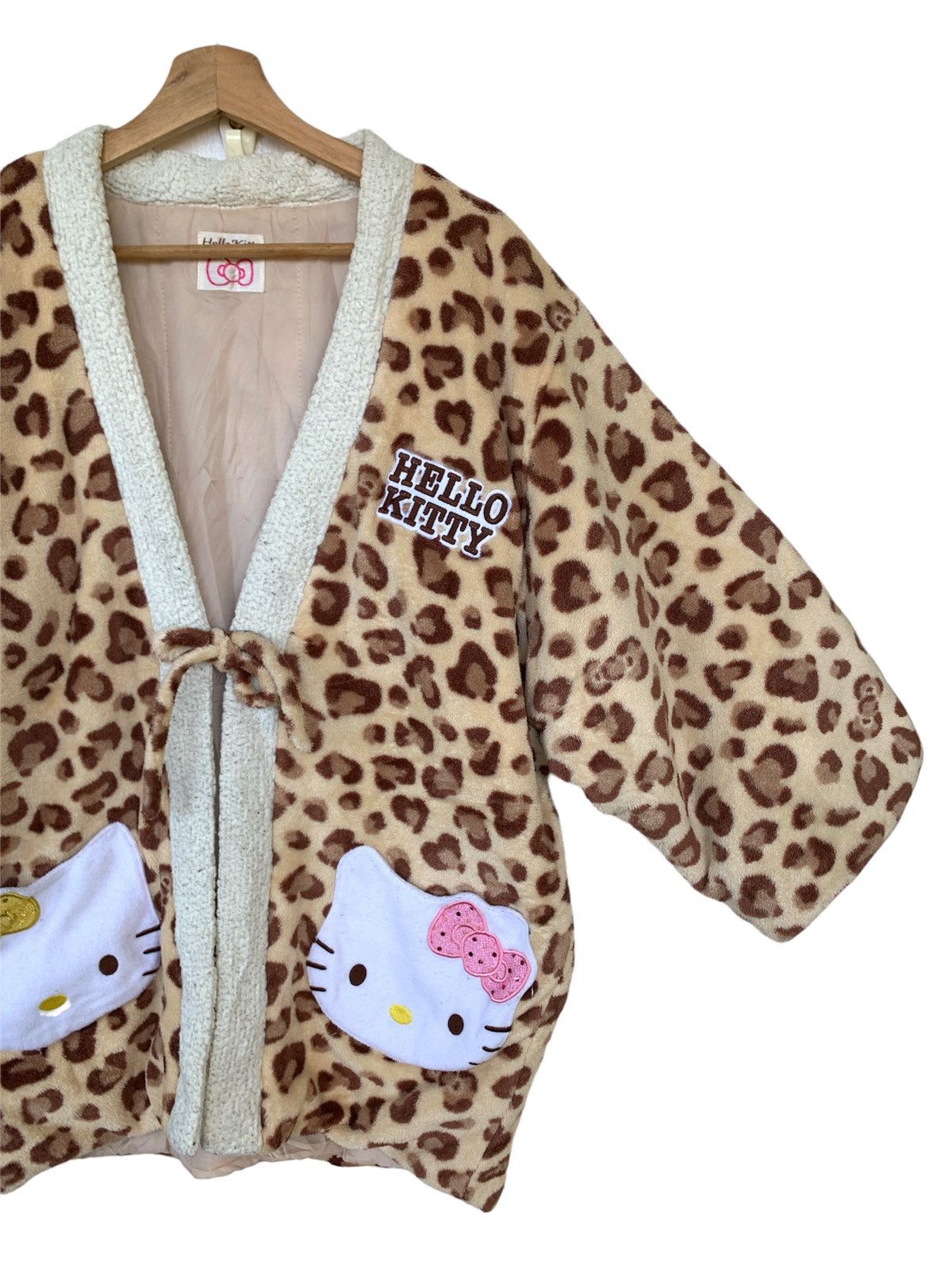 Cartoon Network × Japanese Brand 🔥Japanese Brand Hello Kitty Kimono Leapard Design Size US M / EU 48-50 / 2 - 7 Thumbnail