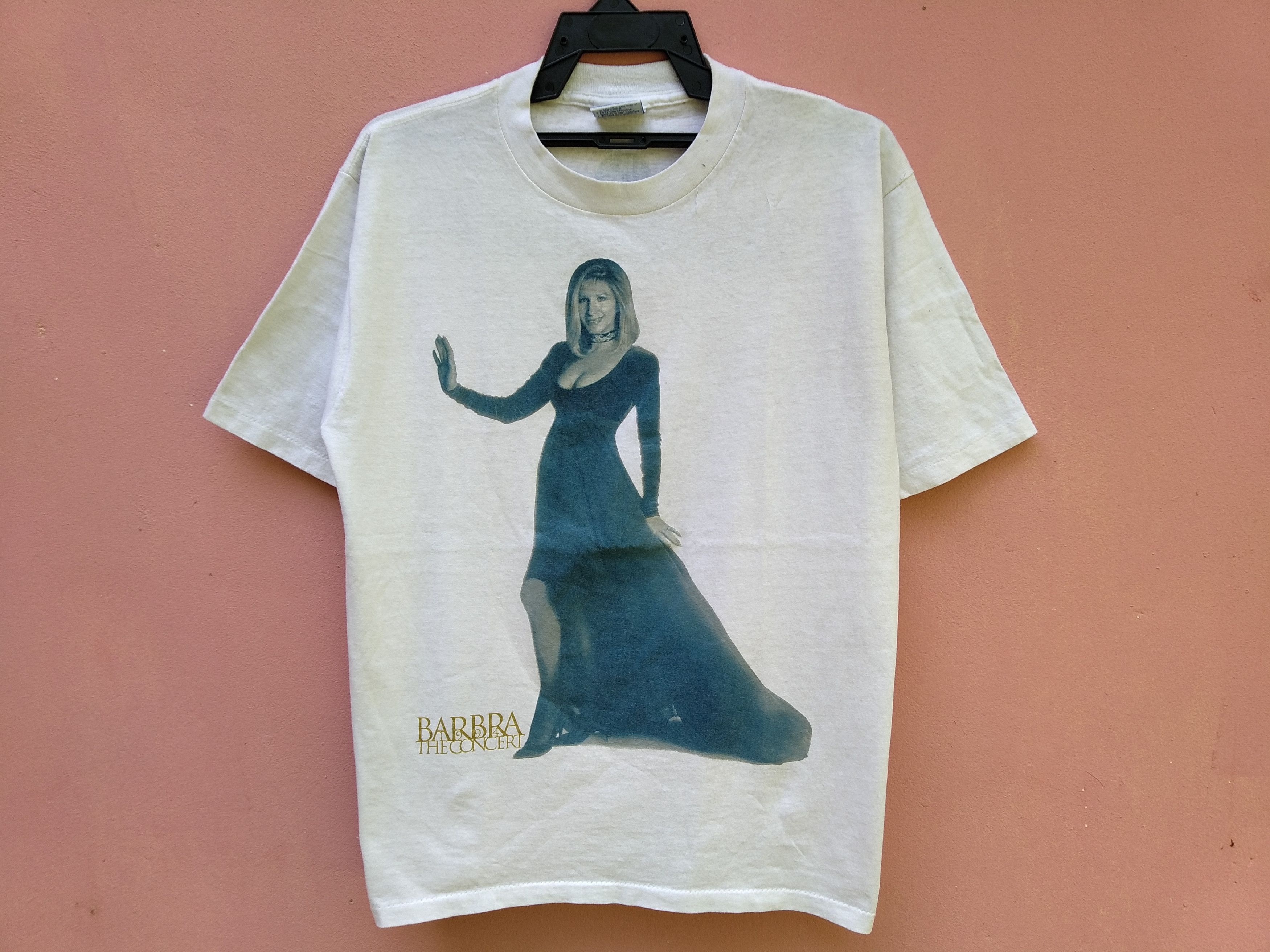 VTG discount BARBARA STREISAND T-SHIRT