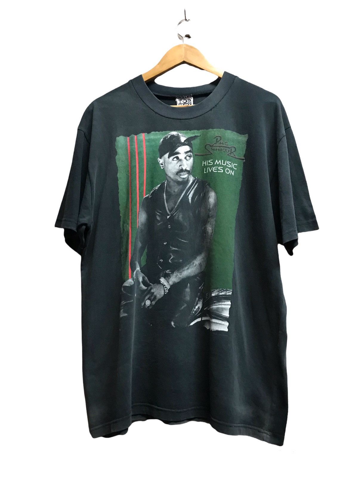 Rap Tees × Vintage Vintage 90s Tupac Shakur His Music Lives On Rap Tees Shirt Size US L / EU 52-54 / 3 - 1 Thumbnail