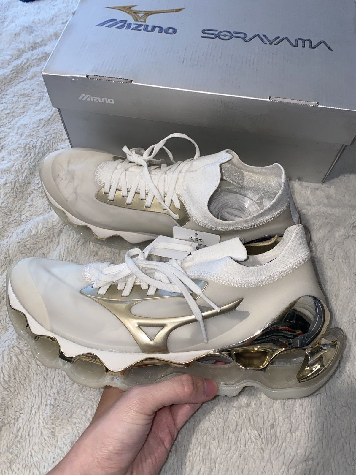 Club Sorayama Mizuno X Sorayama wave prophecy champagne gold Size US 11 / EU 44 - 5 Thumbnail