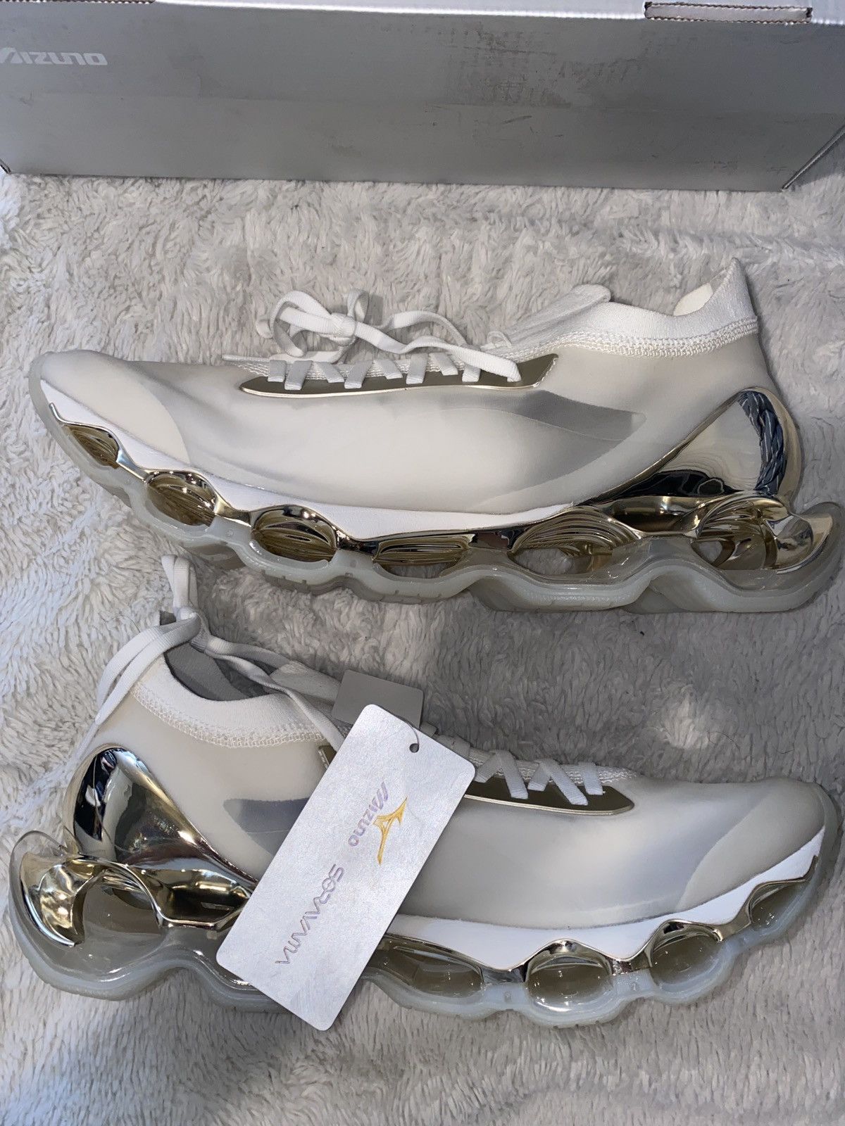 Club Sorayama Mizuno X Sorayama wave prophecy champagne gold Size US 11 / EU 44 - 2 Thumbnail