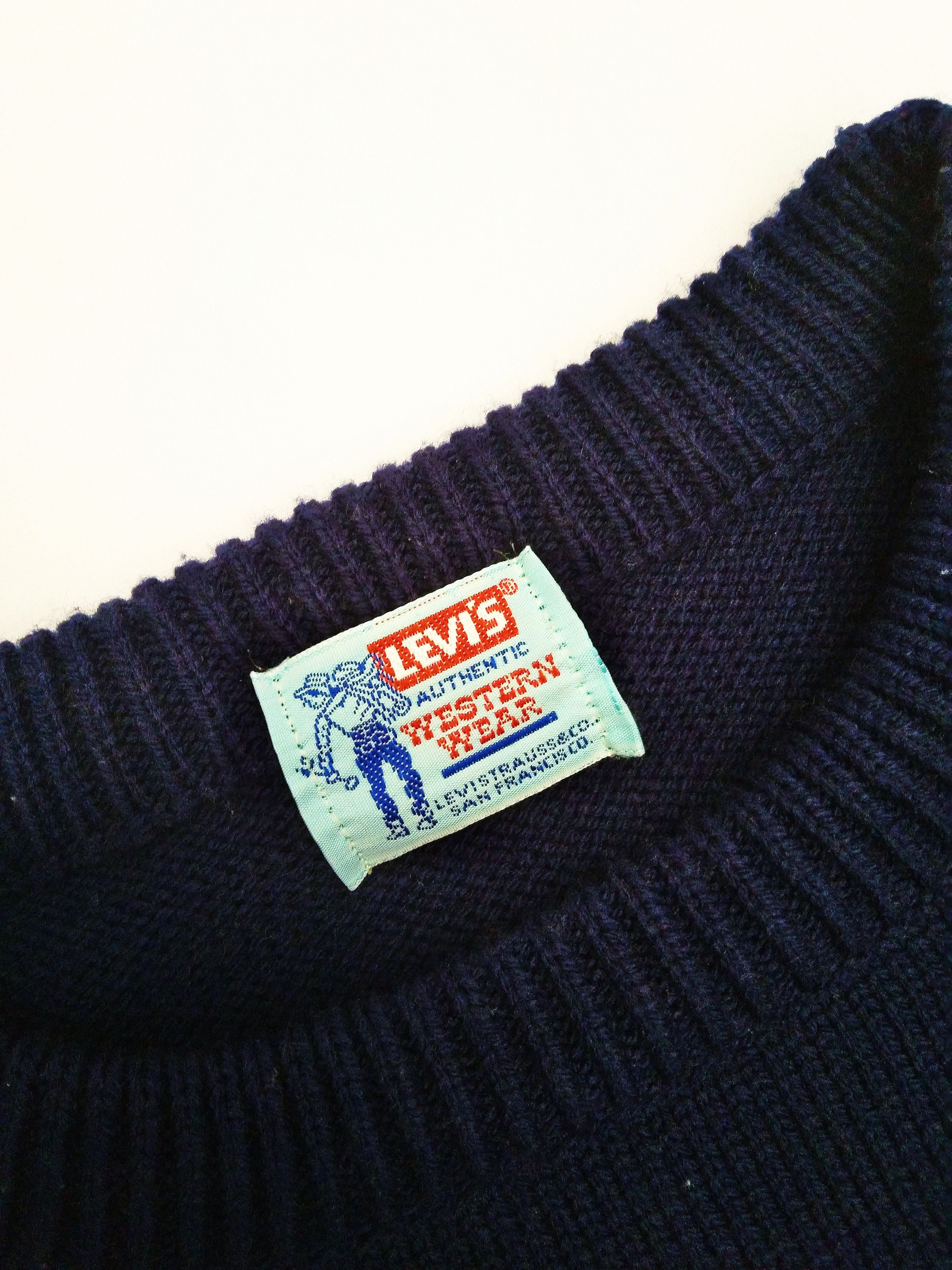 Levi's × Vintage Vintage Levis 501 Knitwear Embroidered Big Logo Size US S / EU 44-46 / 1 - 3 Thumbnail