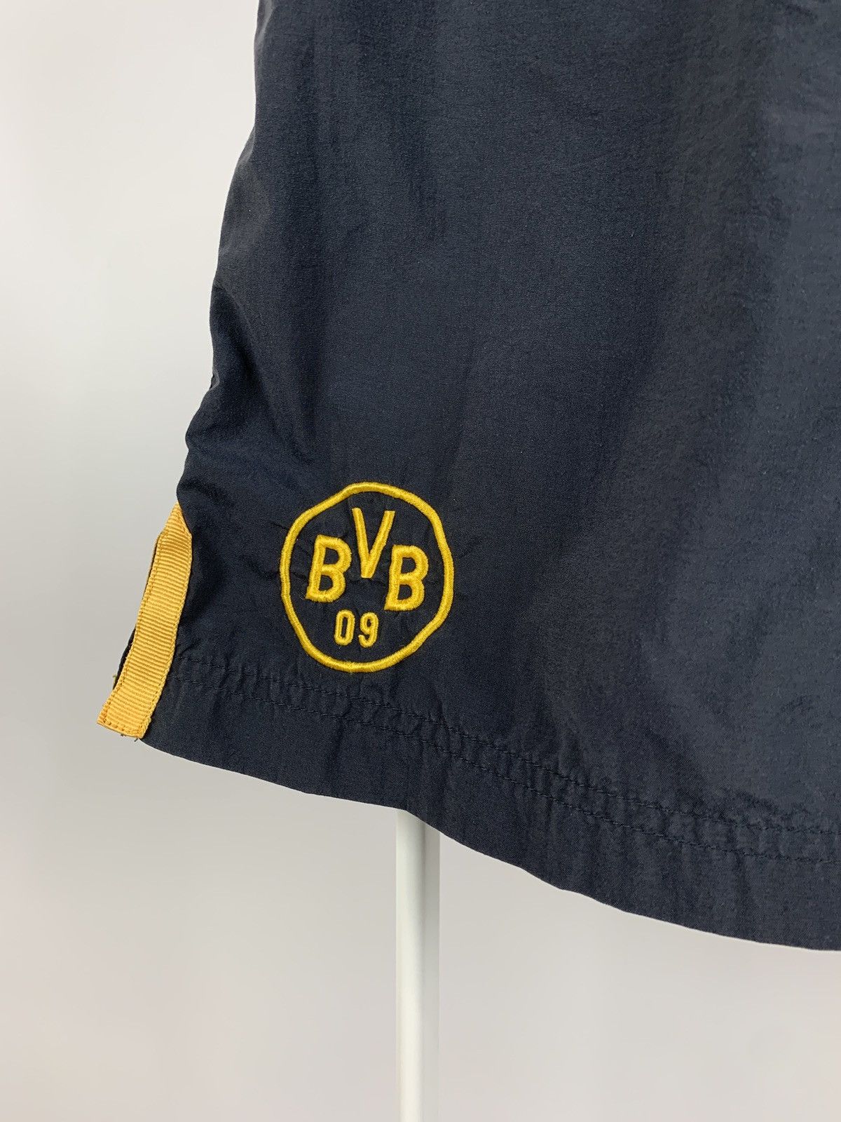 Nike 90s Vintage Nike Borussia Dortmund Black Nylon Shorts Size US 32 / EU 48 - 4 Thumbnail