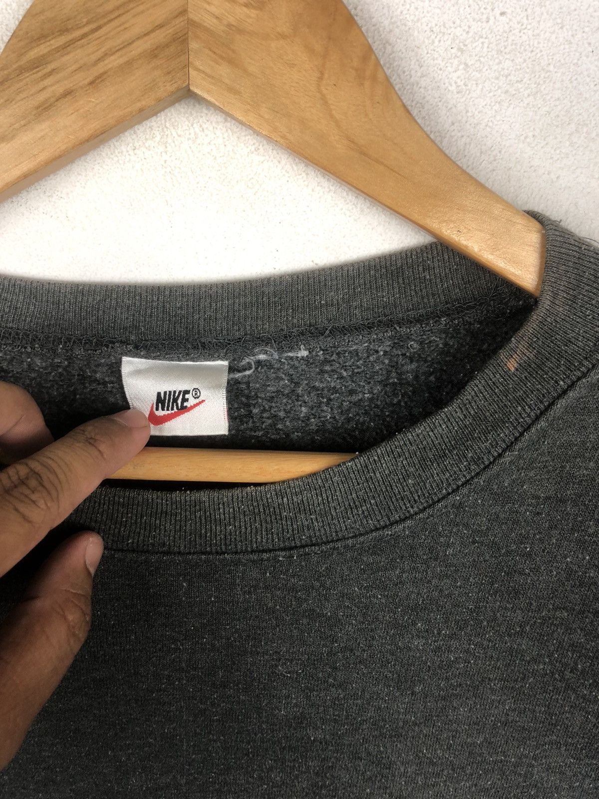 Nike × Vintage Vintage 90s NIKE Swoosh Crewneck Size US M / EU 48-50 / 2 - 4 Thumbnail