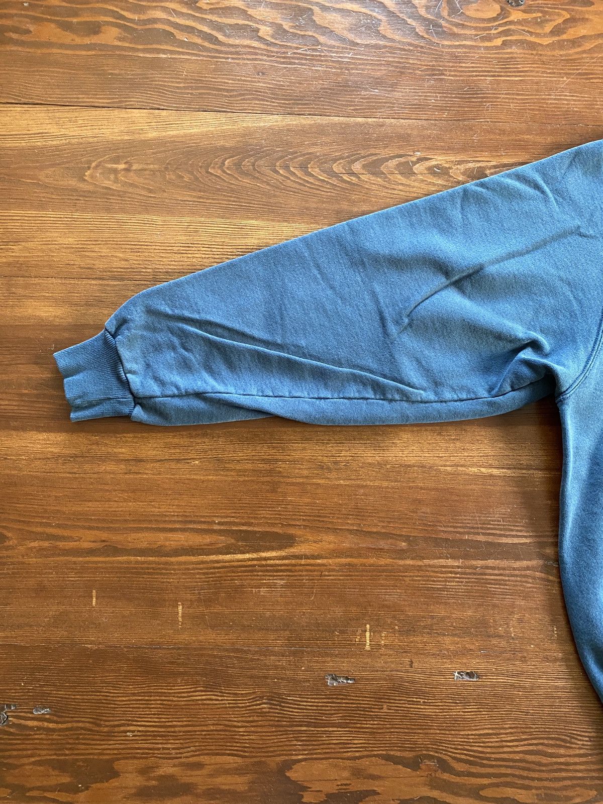 Champion Vintage 90’s Champion Grayish Blue Crewneck Sweatshirt Size US XL / EU 56 / 4 - 9 Thumbnail