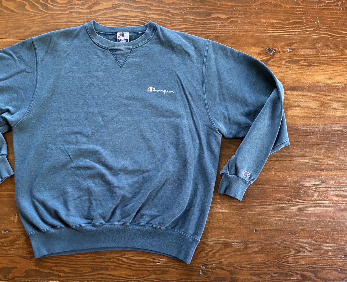 Champion Vintage 90’s Champion Grayish Blue Crewneck Sweatshirt Size US XL / EU 56 / 4 - 1 Thumbnail