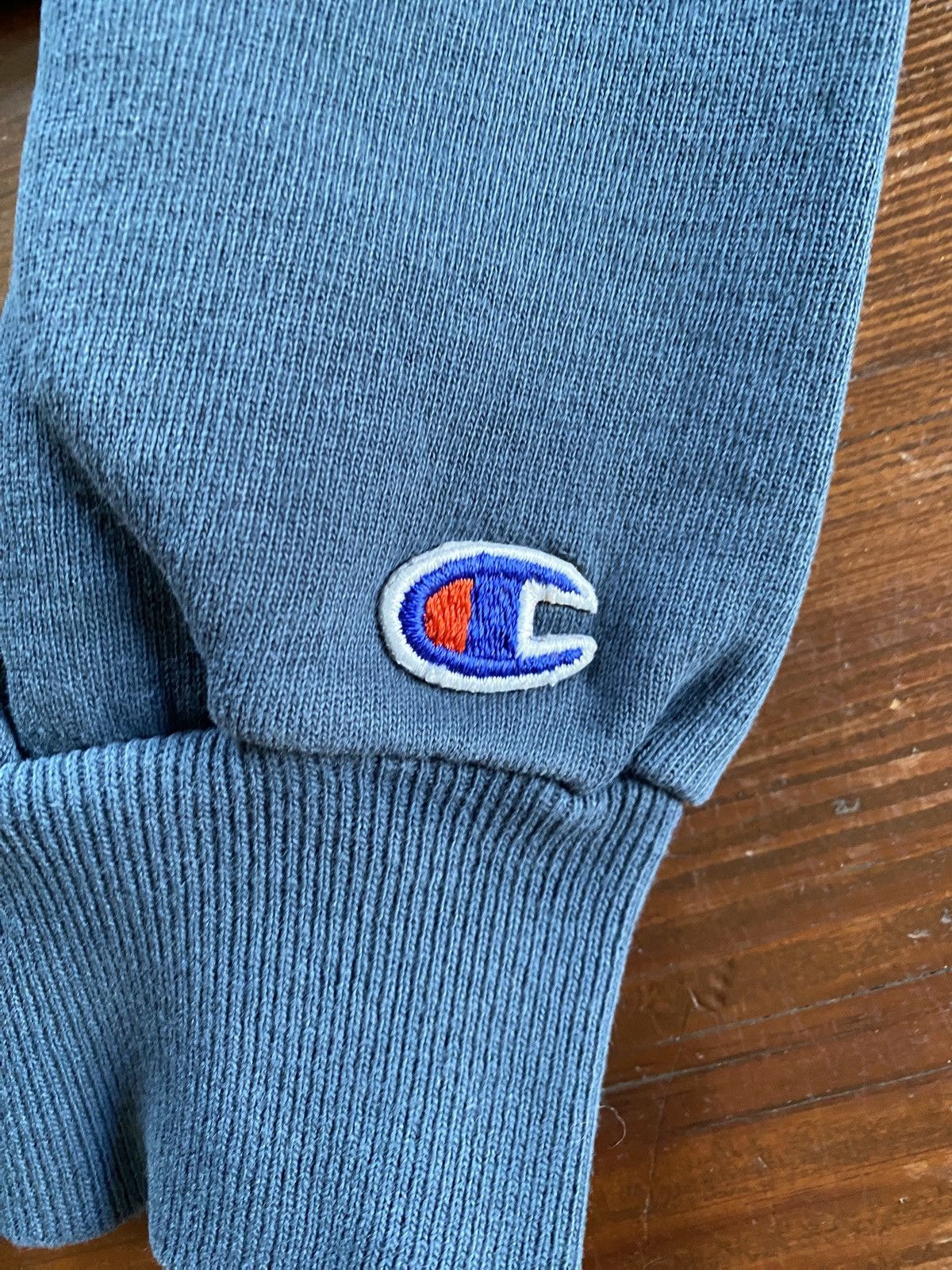 Champion Vintage 90’s Champion Grayish Blue Crewneck Sweatshirt Size US XL / EU 56 / 4 - 7 Thumbnail
