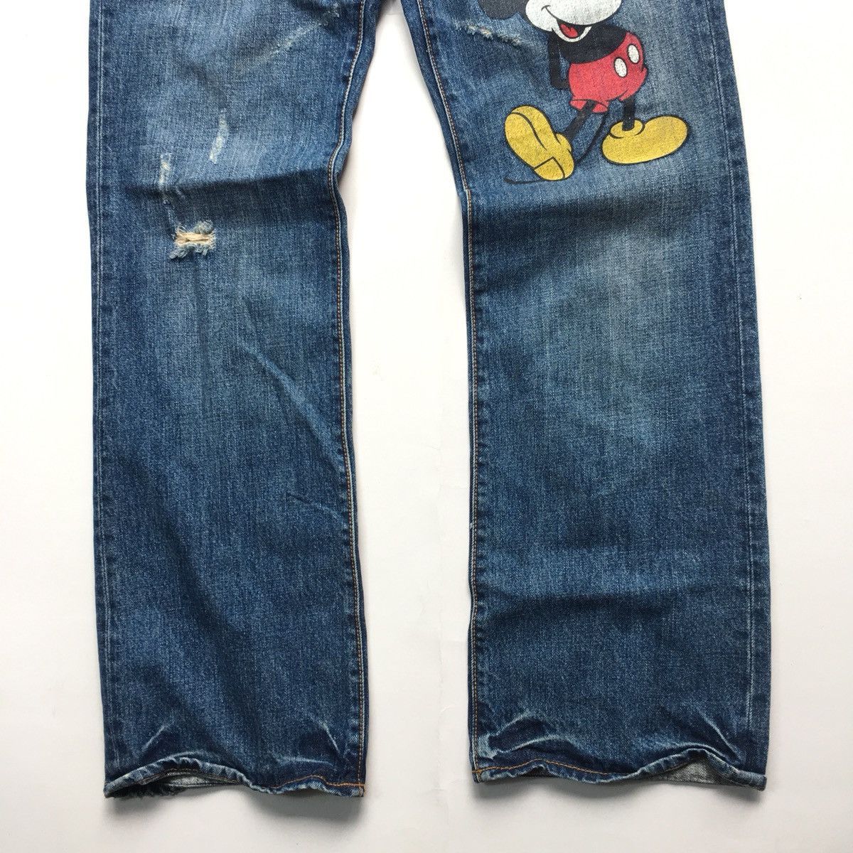 Disney × Mickey Mouse × Vintage Mickey Mouse Distressed Denim Jeans Size US 34 / EU 50 - 4 Thumbnail