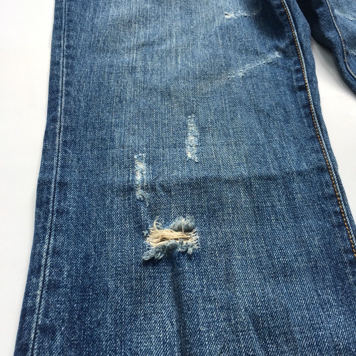 Disney × Mickey Mouse × Vintage Mickey Mouse Distressed Denim Jeans Size US 34 / EU 50 - 10 Thumbnail