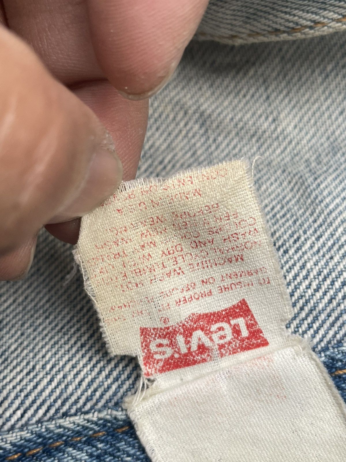 Levi's Vintage 1993 Levis 70506 Denim Jacket Size US L / EU 52-54 / 3 - 14 Thumbnail