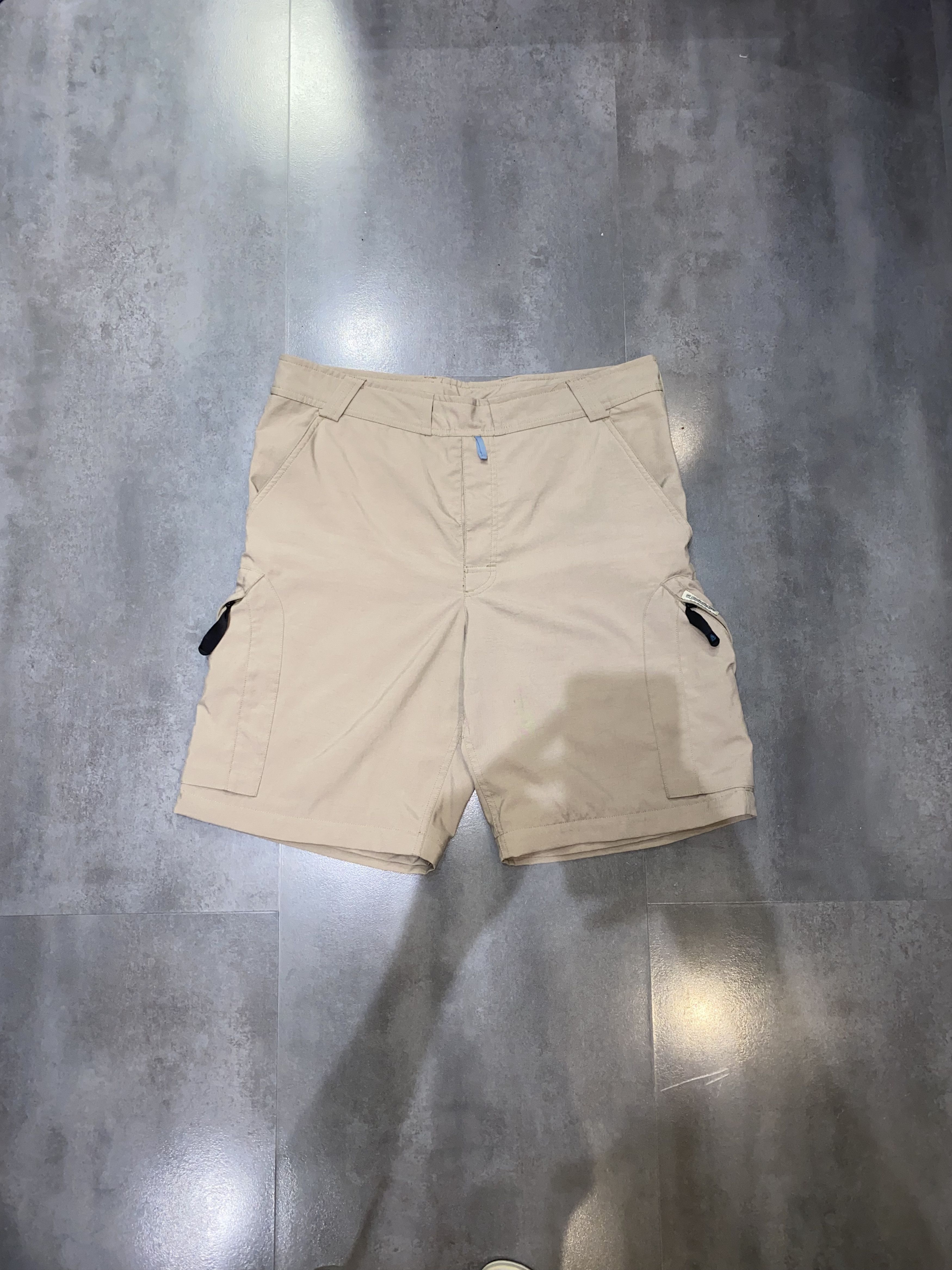 Nike ACG Nike ACG Cargo Beige Shorts Size US 32 / EU 48 - 1 Thumbnail