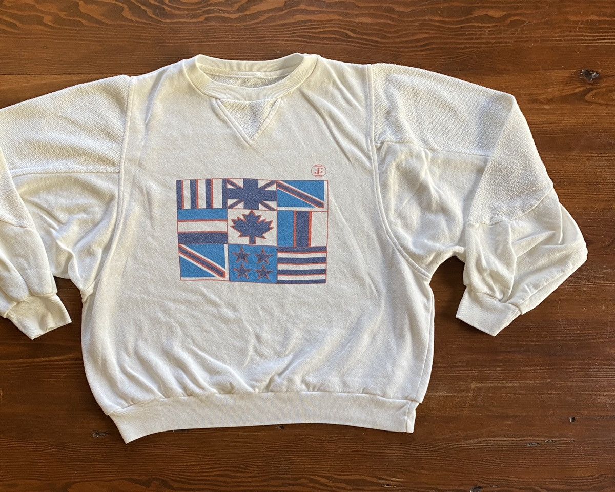 Vintage Vintage Slazenger Flags Boxy Baggy Crewneck Sweatshirt Size US S / EU 44-46 / 1 - 1 Thumbnail