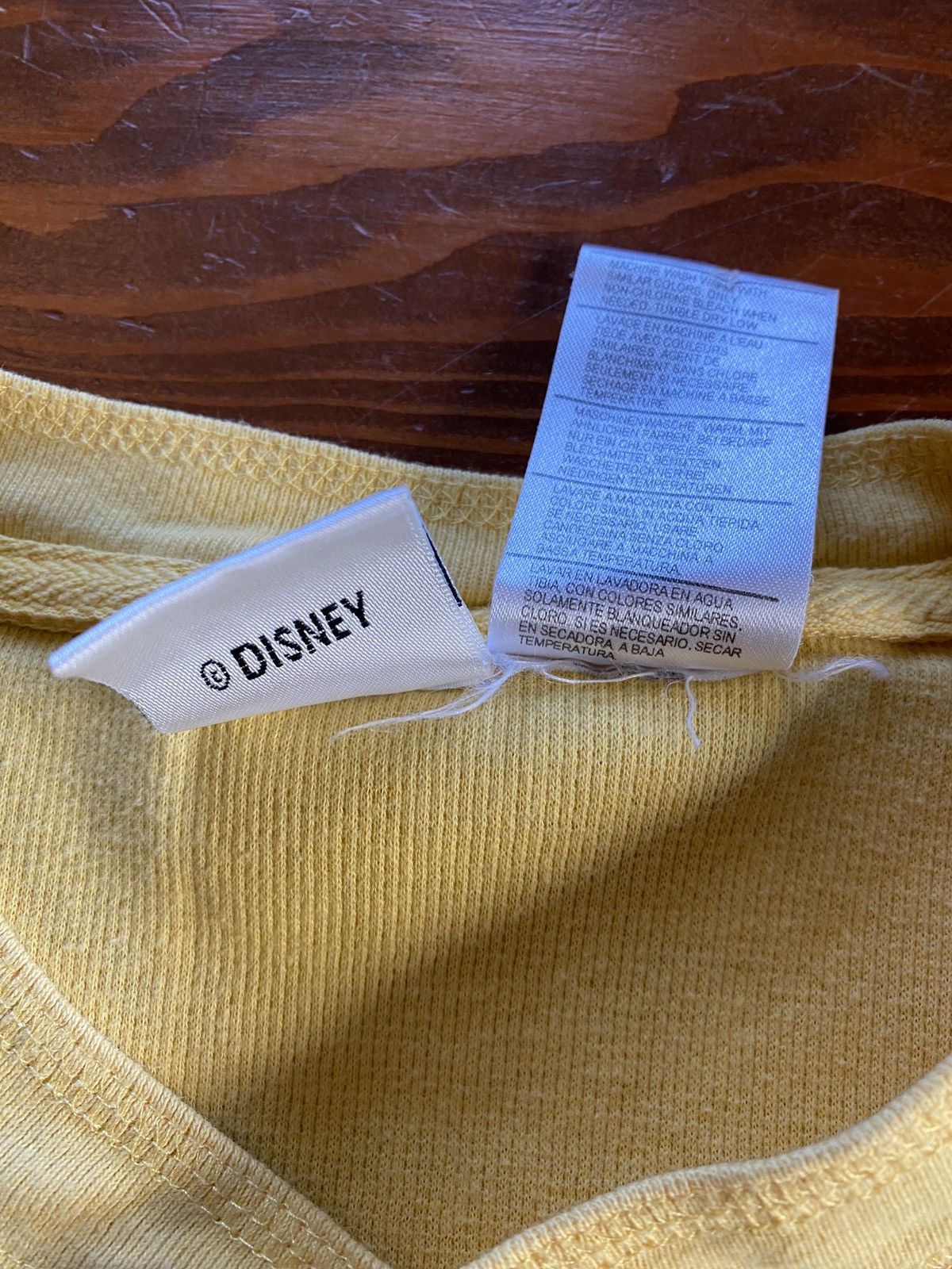 Disney Vintage 90’s Winnie the Pooh Textured Henley Ringer Tee Size US S / EU 44-46 / 1 - 8 Thumbnail