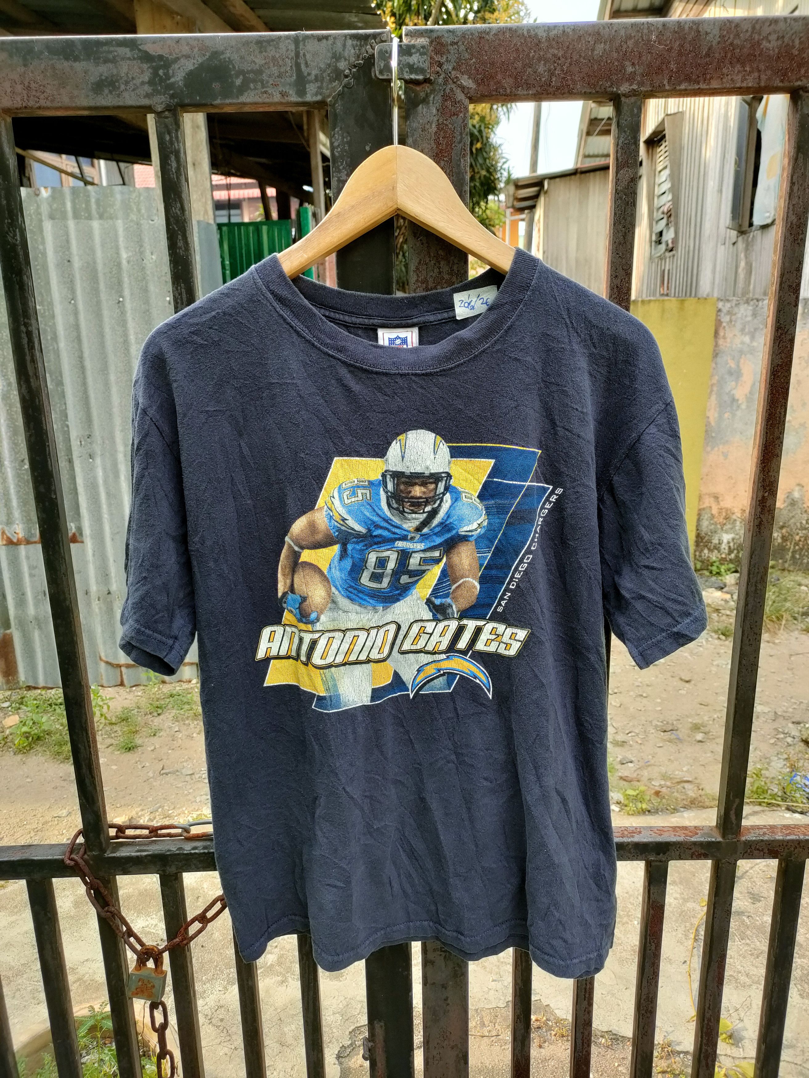 NFL × Vintage NHL Antonio Gates San Diego Chargers Size US M / EU 48-50 / 2 - 1 Thumbnail