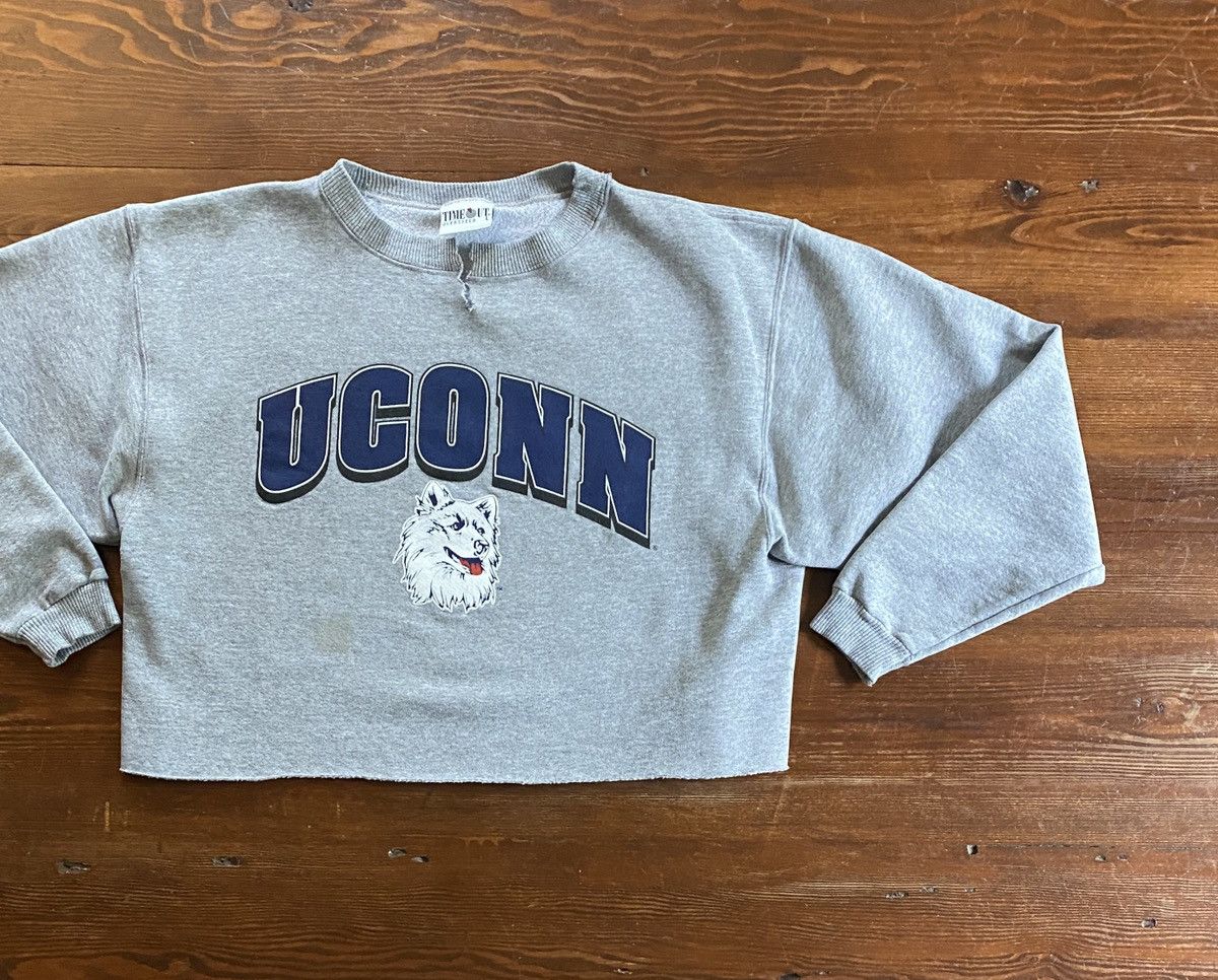 NCAA Vintage 90’s UConn Huskies Cropped Crewneck Sweatshirt Size L / US 10 / IT 46 - 1 Thumbnail