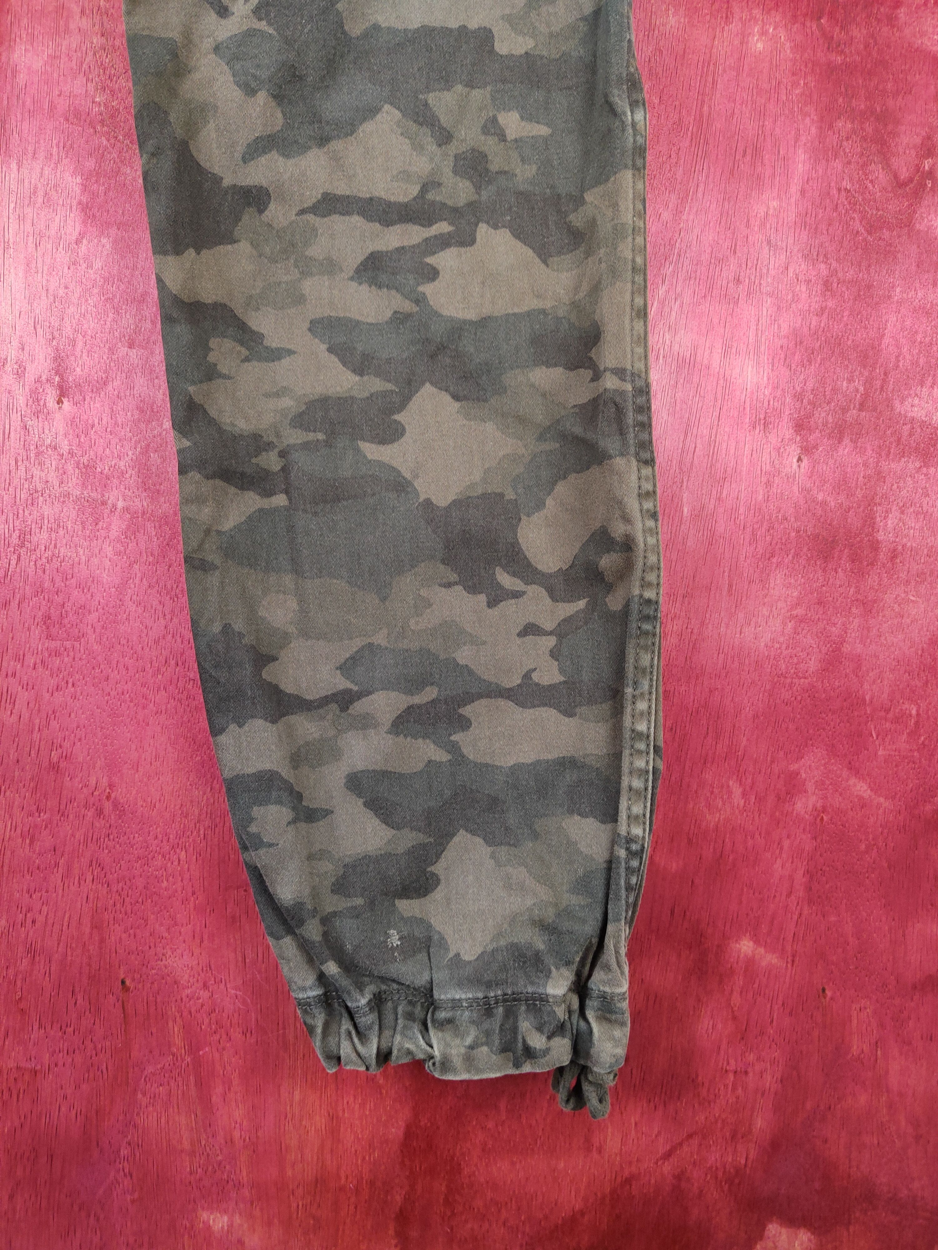 Japanese Brand Uniqlo Dark Green Military Tactical Cargo Pants #5294 Size US 29 - 11 Thumbnail