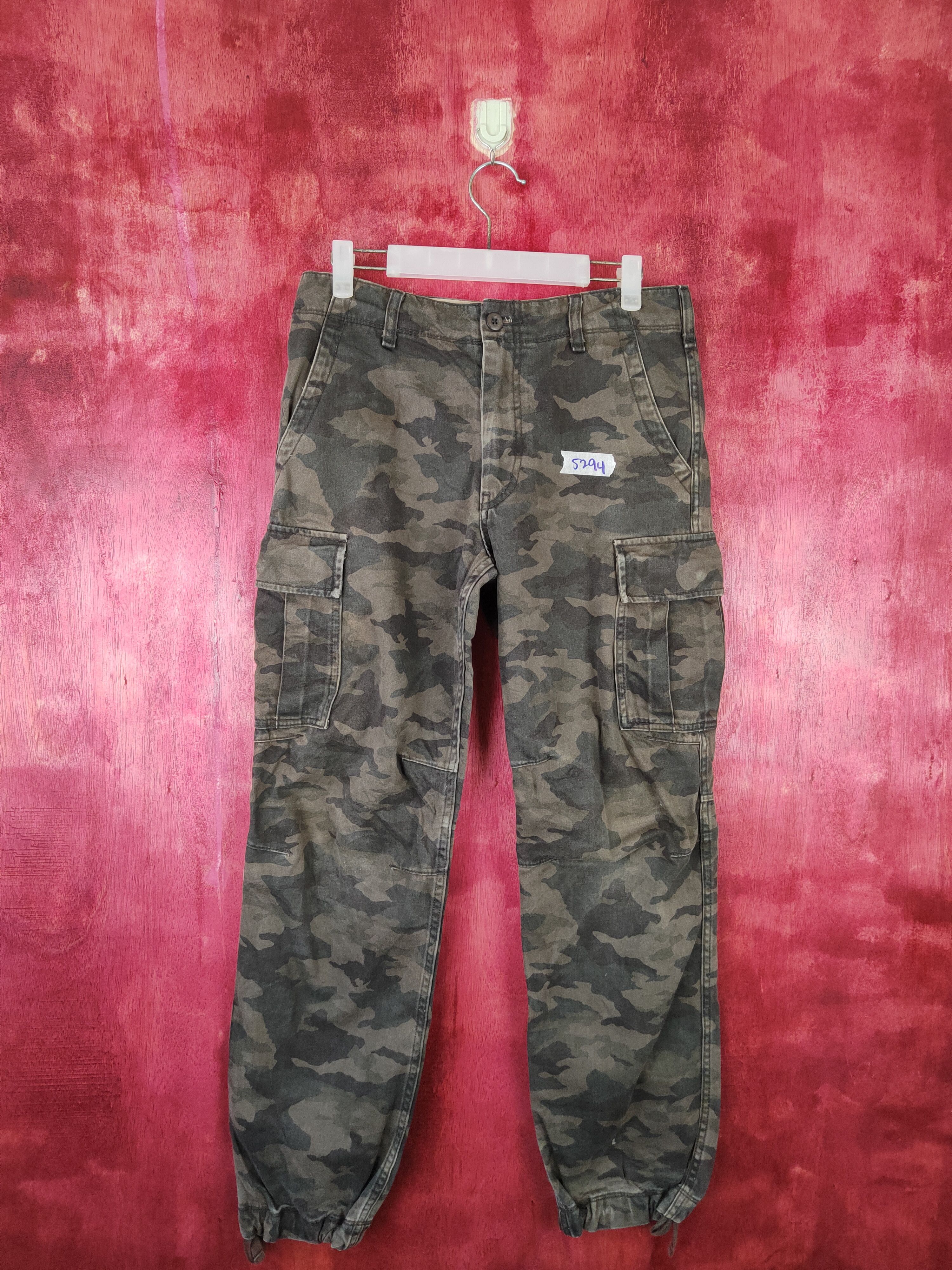 Japanese Brand Uniqlo Dark Green Military Tactical Cargo Pants #5294 Size US 29 - 1 Thumbnail
