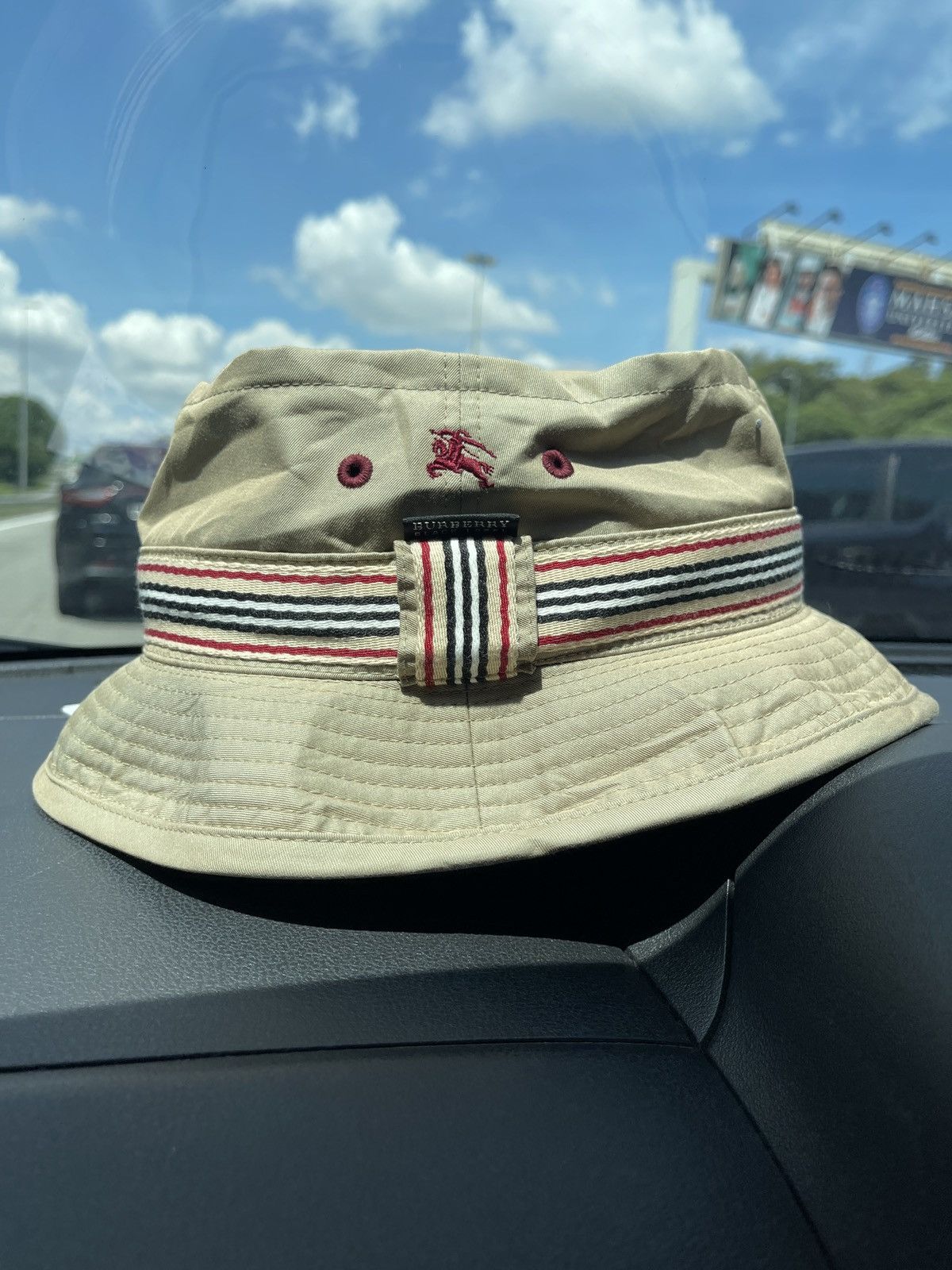 Burberry Y2K Burberry Black Label Bucket Hat Summer Size ONE SIZE - 1 Thumbnail